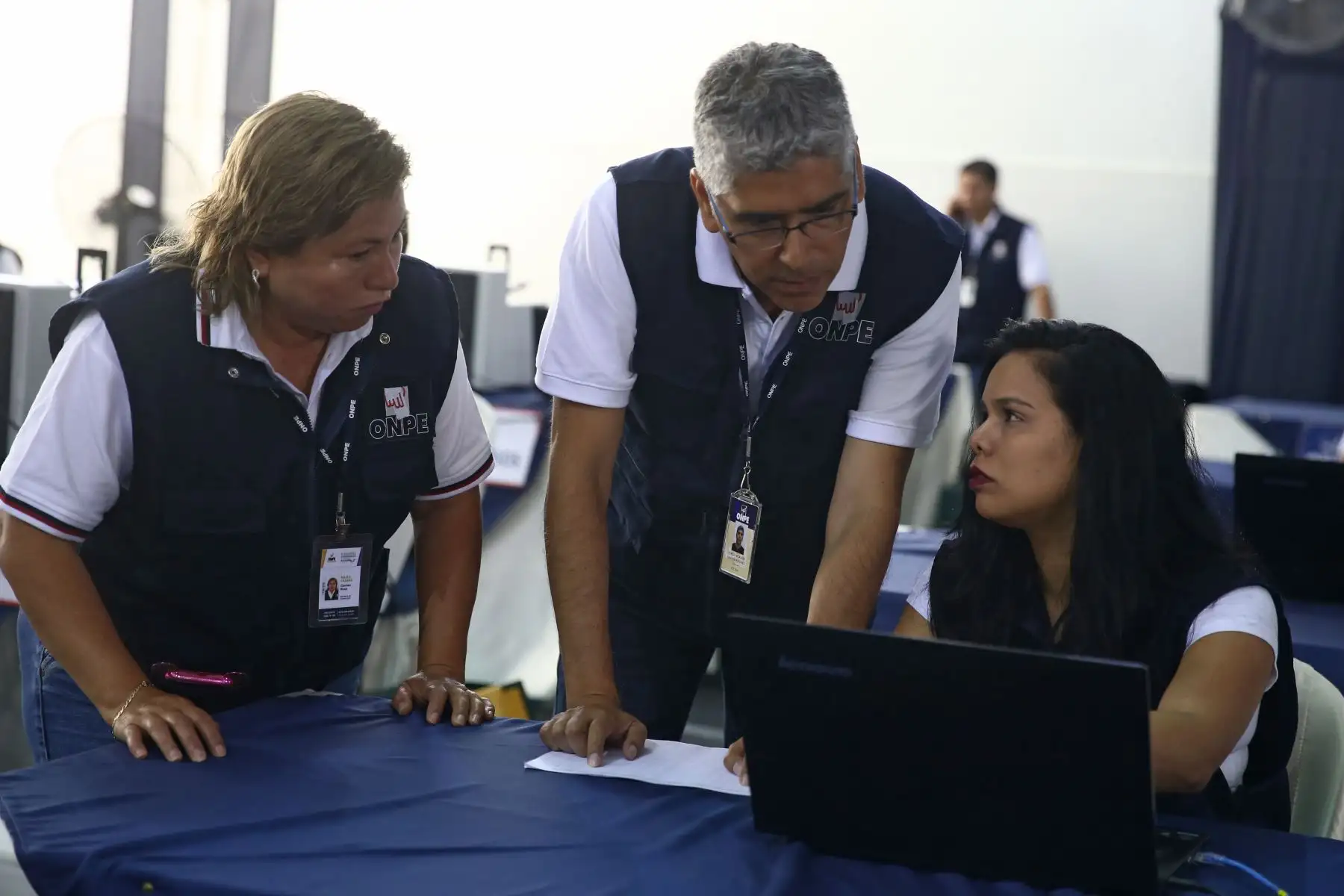 Actas del extranjero llegan a las oficinas de ONPE. Foto: ANDINA/Vidal Tarqui