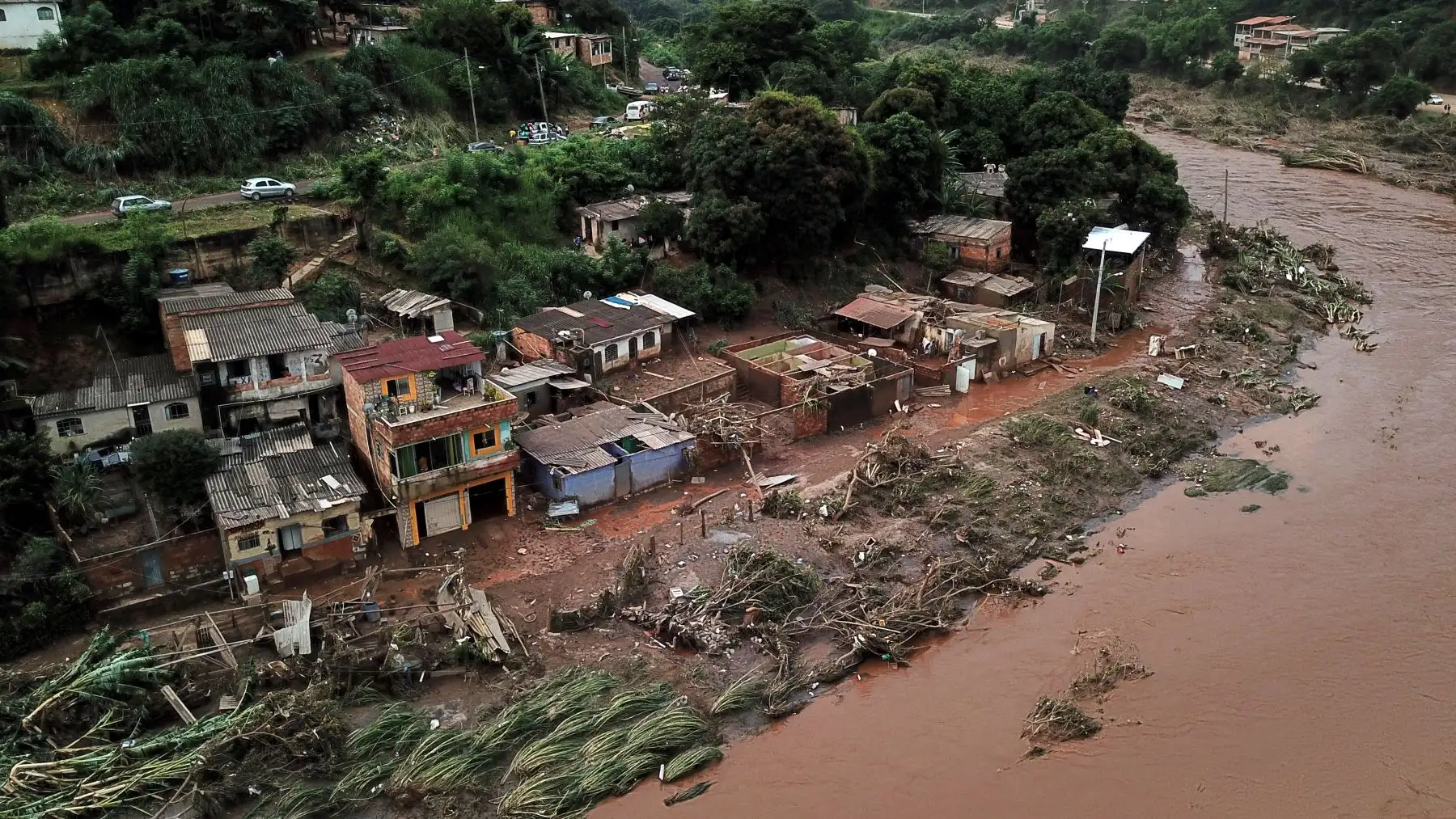 Al menos 30 personas han muerto en dos días de tormentas intensas en el sureste de Brasil. AFP