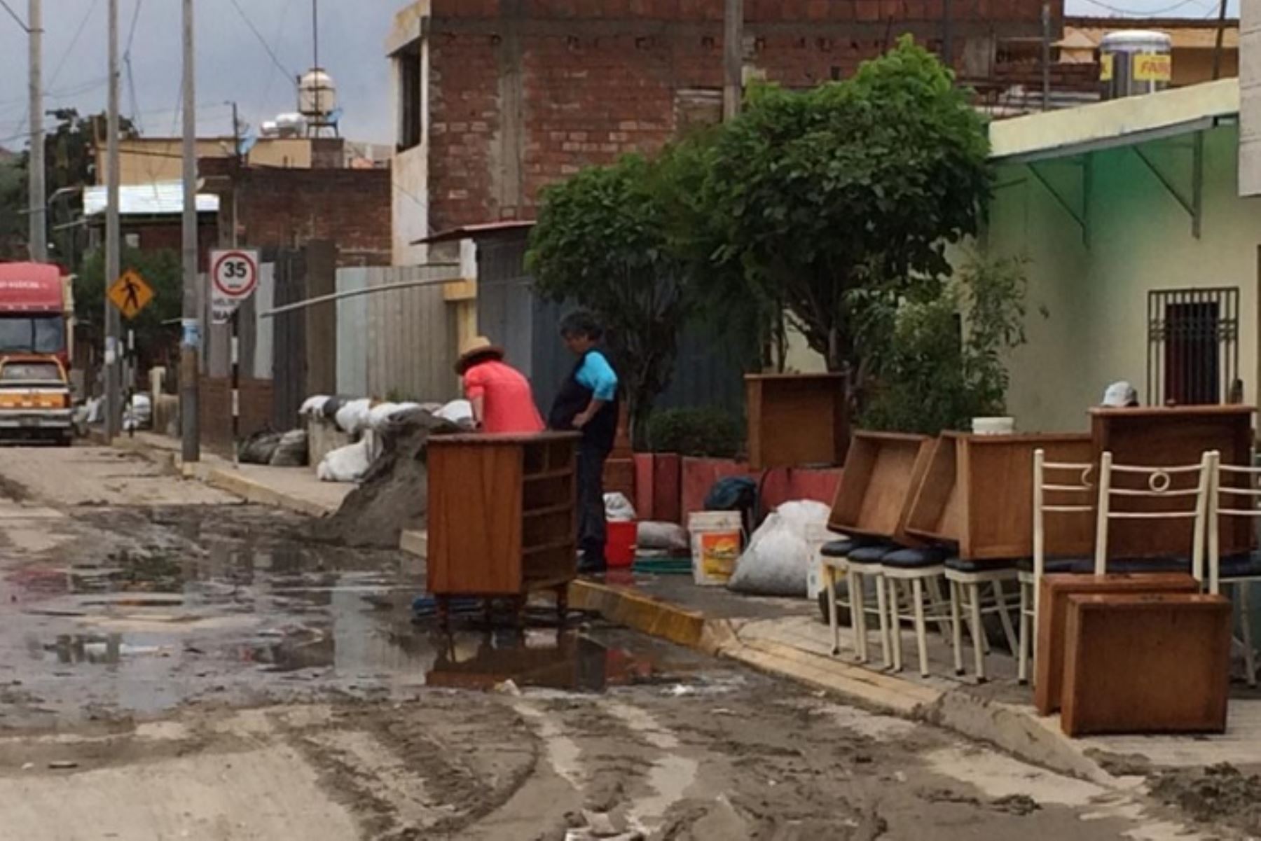 Intensas lluvias dañan al menos 220 viviendas en varios distritos de Arequipa