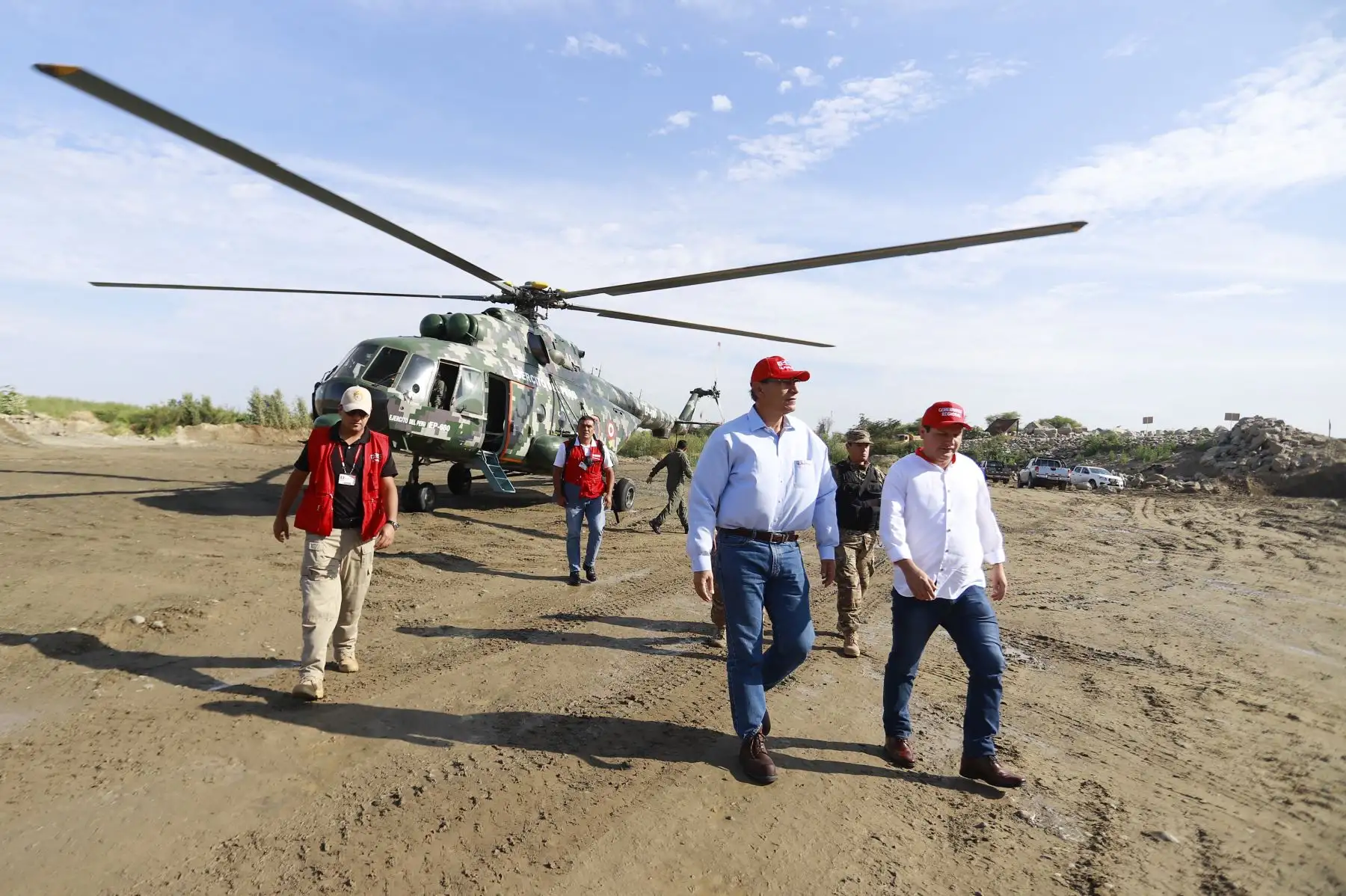 Presidente Martín Vizcarra pone en funcionamiento el puente Independencia en Piura. Foto: ANDINA/Prensa Presidencia