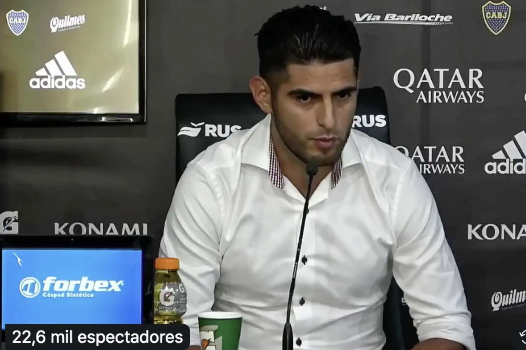 Carlos Zambrano es presentado por el club Boca Juniors.
Foto: Difusión