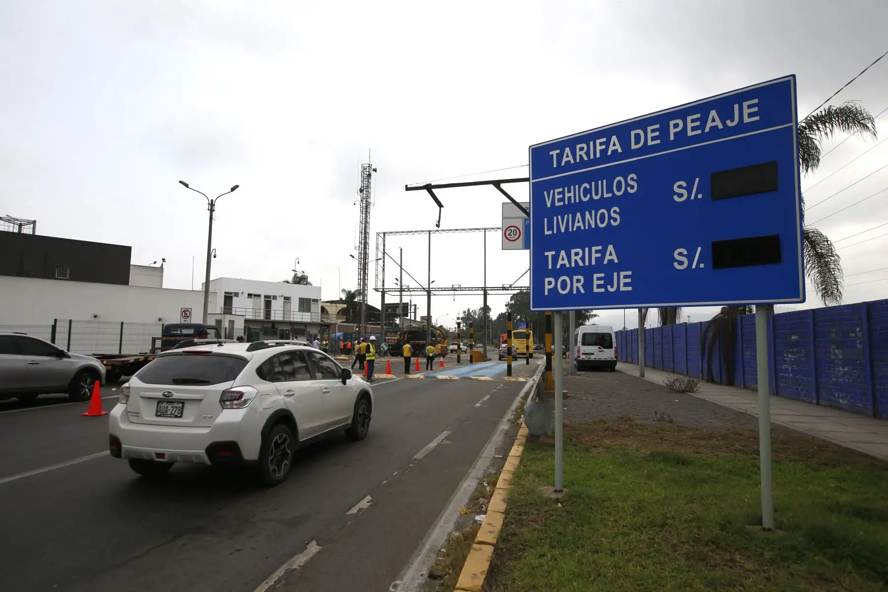 Casetas del peaje de La Molina son retirados por orden judicial. 
Foto: ANDINA/Eddy Ramos
