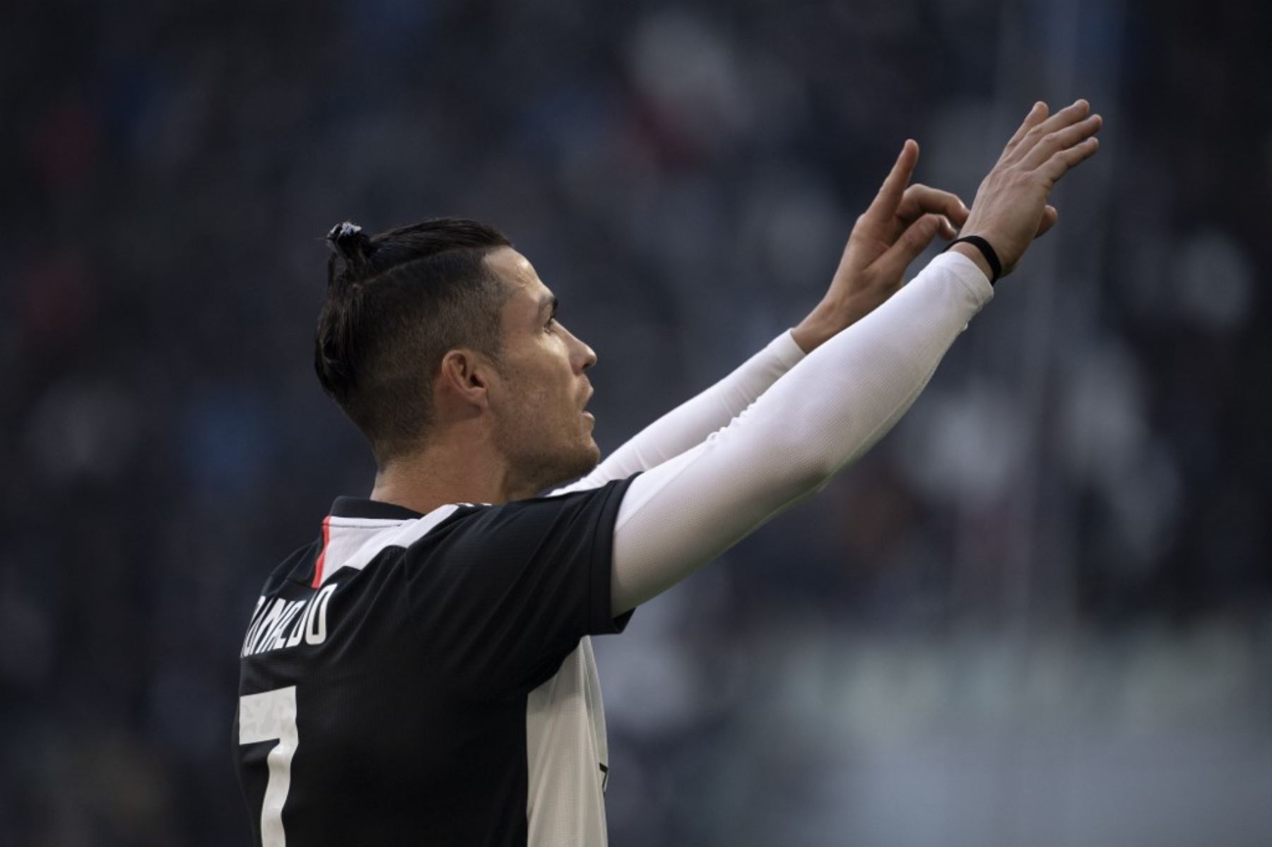 Cristiano Ronaldo anotó dos goles en el triunfo de 3-0 de la Juventus ante la Fiorentina