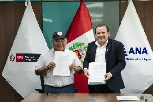 Jeefe de la ANA, Amarildo Fernández Estela, suscribió convenio con Junta de Usuarios. Foto: ANA