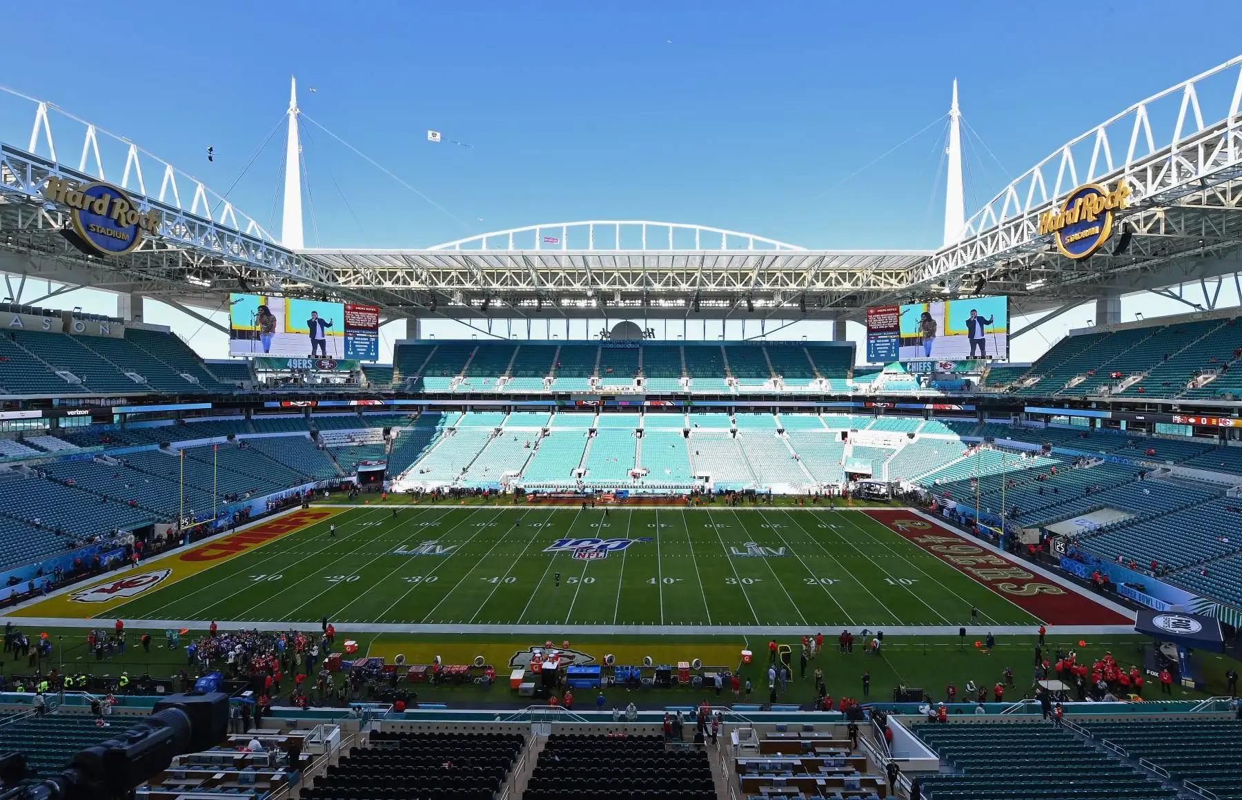 El Hard Rock Stadium se ve antes del inicio del Super Bowl LIV entre los San Francisco 49ers y los Kansas City Chiefs en Miami.
Foto: AFP