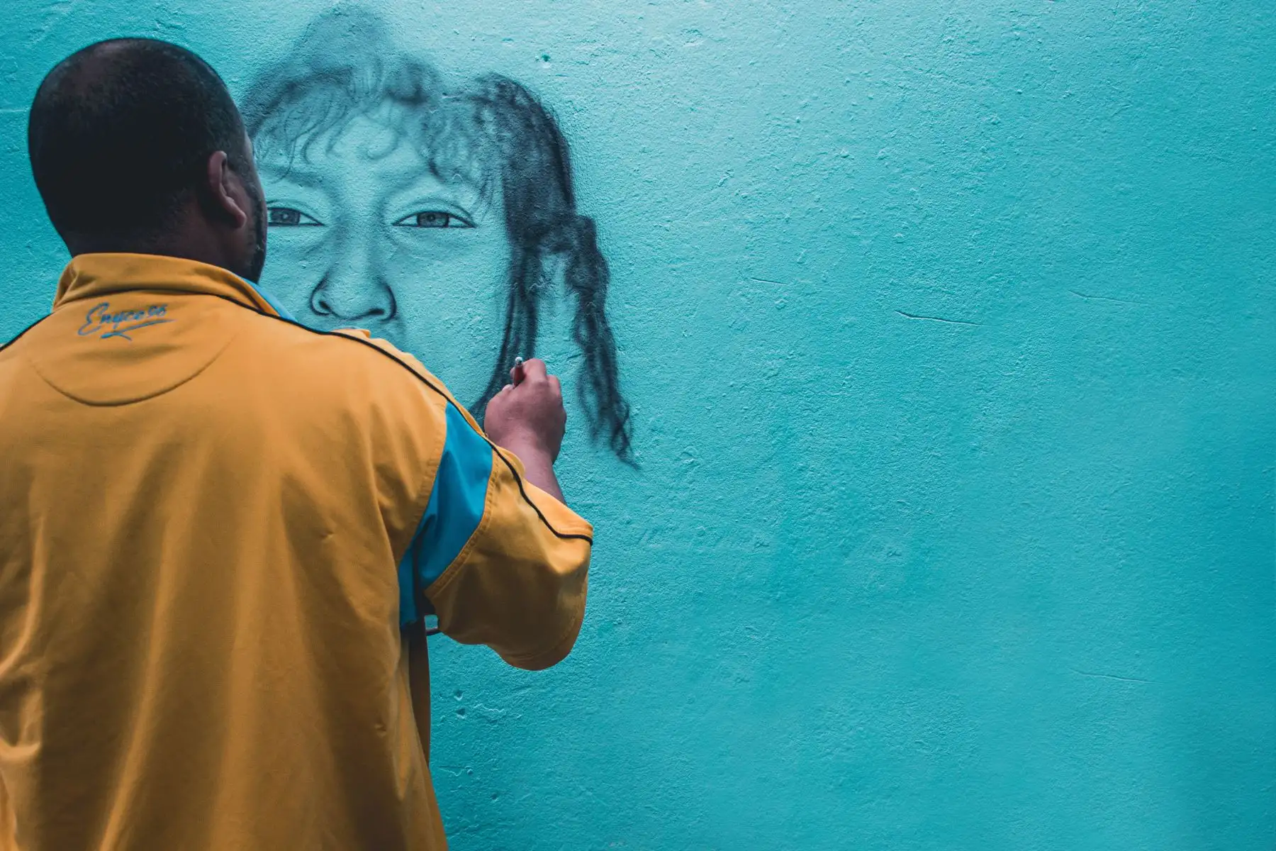 “Los Murales de Prevención”, que con tanto talento dibuja El Salsa, es que se quiere persuadir a las personas a realizarse un despistaje. Foto: ANDINA/Difusión