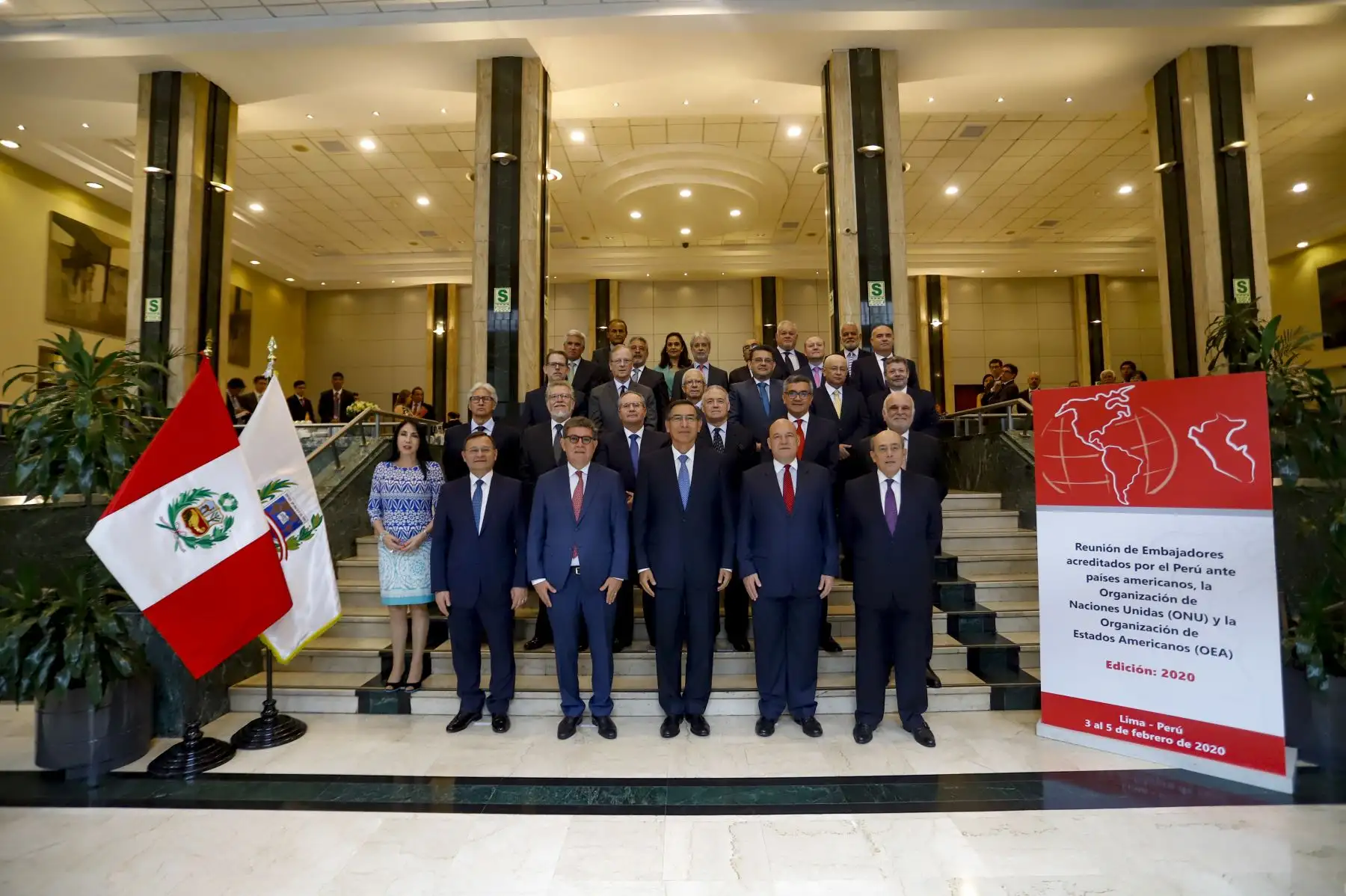 Presidente de la República participó en la Reunión
de Embajadores acreditados por el Perú ante países americanos, la Organización de Naciones Unidas
- ONU y la Organización de Estados Americanos – OEA. Foto: ANDINA/Prensa Presidencia