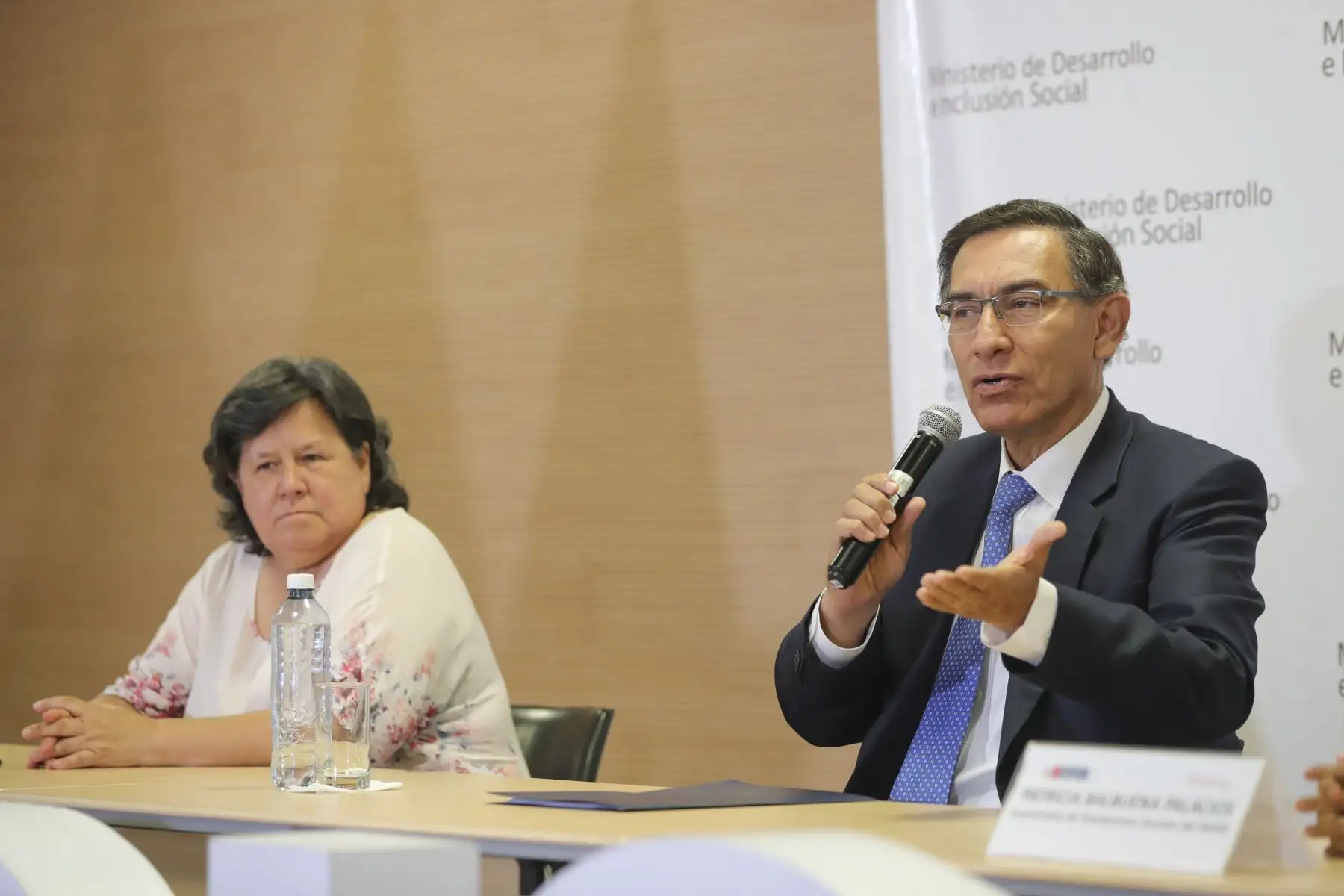 Presidente Martín Vizcarra, junto a la ministra y vice ministra de Desarrollo e Inclusión Social, Ariela Luna y Patricia Balbuena inauguran el Taller del  “PROYECTO HAKU WIÑAY"Foto: ANDINA/Prensa Presidencia