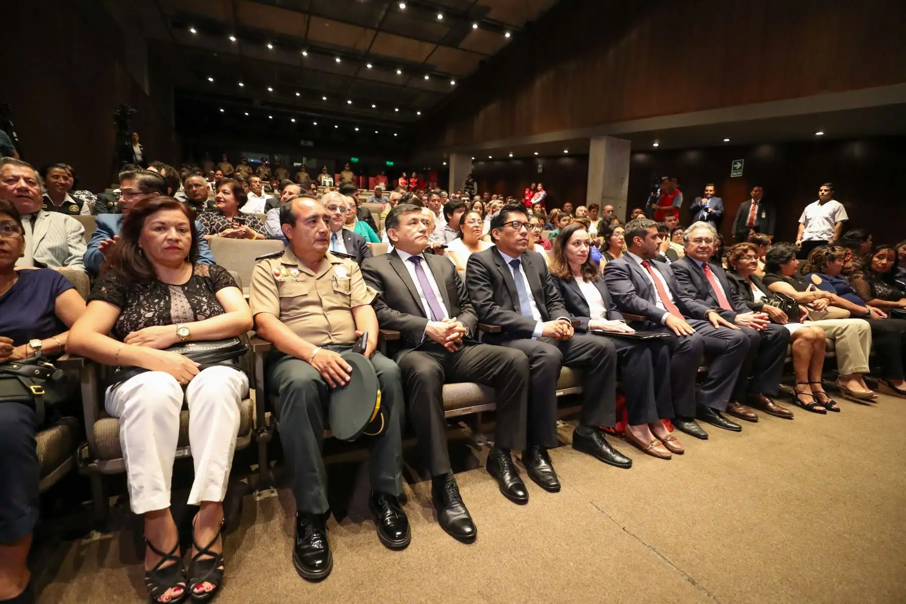 El presidente del Consejo de Ministros, Vicente Zeballos, participó en acto de reconocimiento a las víctimas policiales del periodo de violencia 1980 – 2000.Foto:ANDINA/PCM
