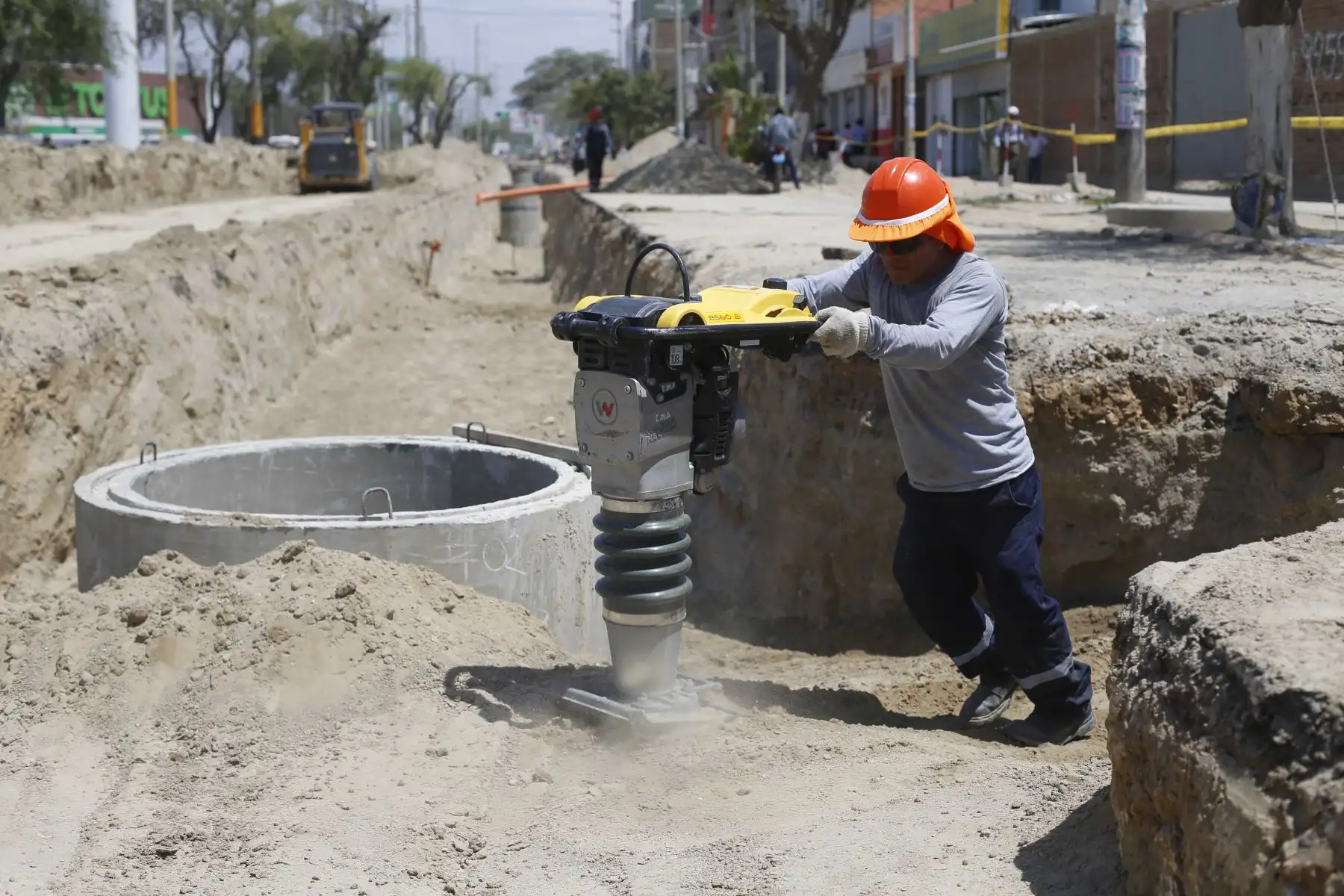Trabajos de alcantarillado. ANDINA/Difusión