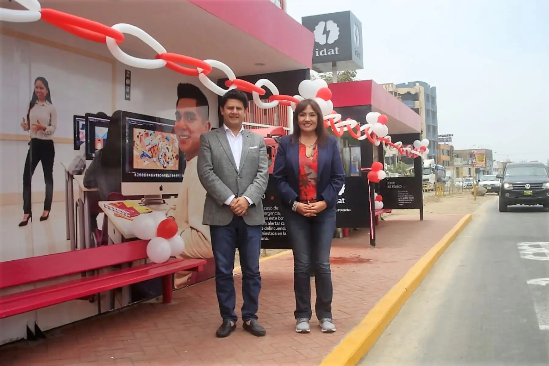 La presidente de la ATU, María Jara, inaugura paradero ecológico en San Martín de Porres.