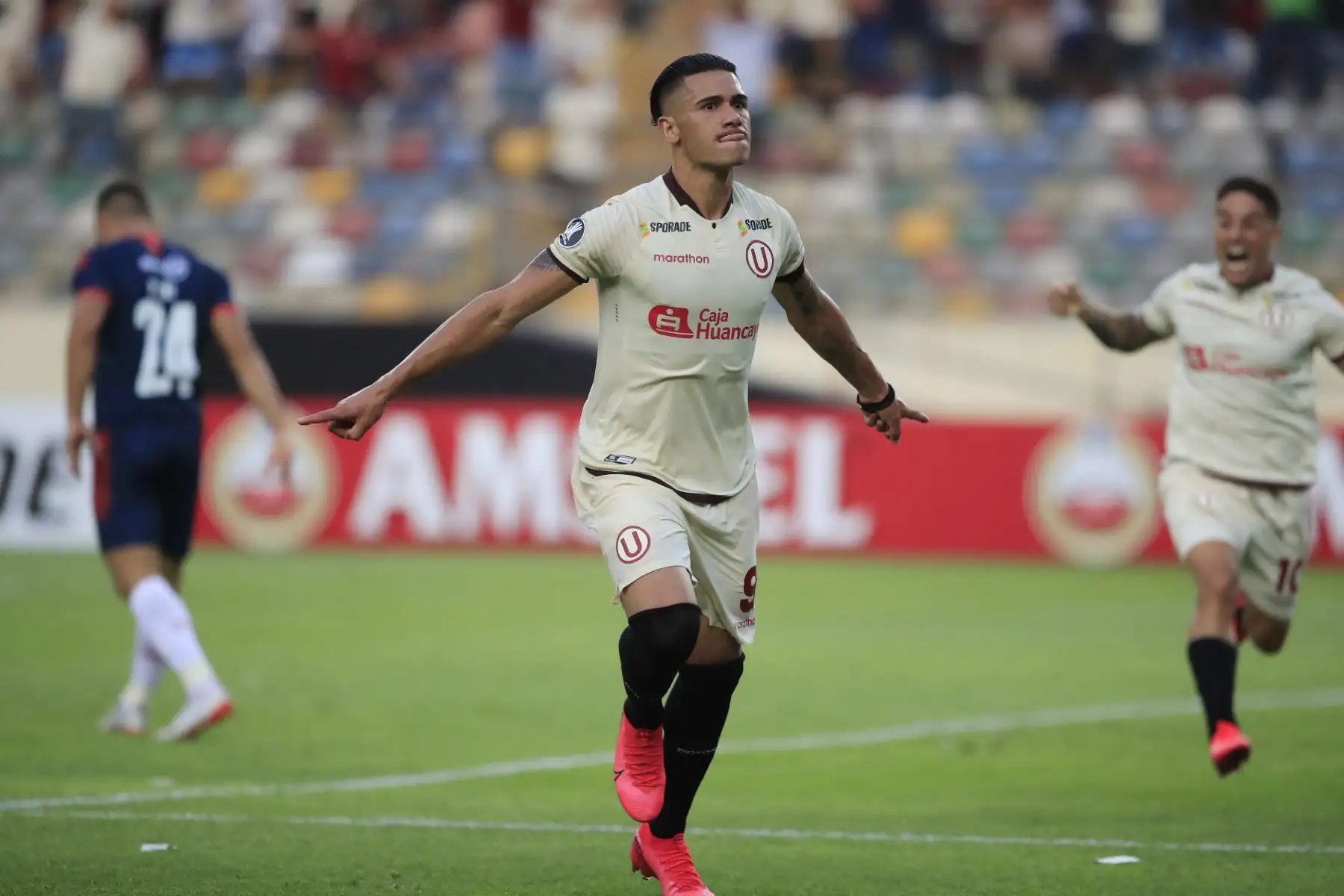 Universitario se enfrenta a Cerro Porteño en el Monumental, por la fase 2 de la Copa Libertadores de América.
Foto: ANDINA/Juan Carlos Guzmán
