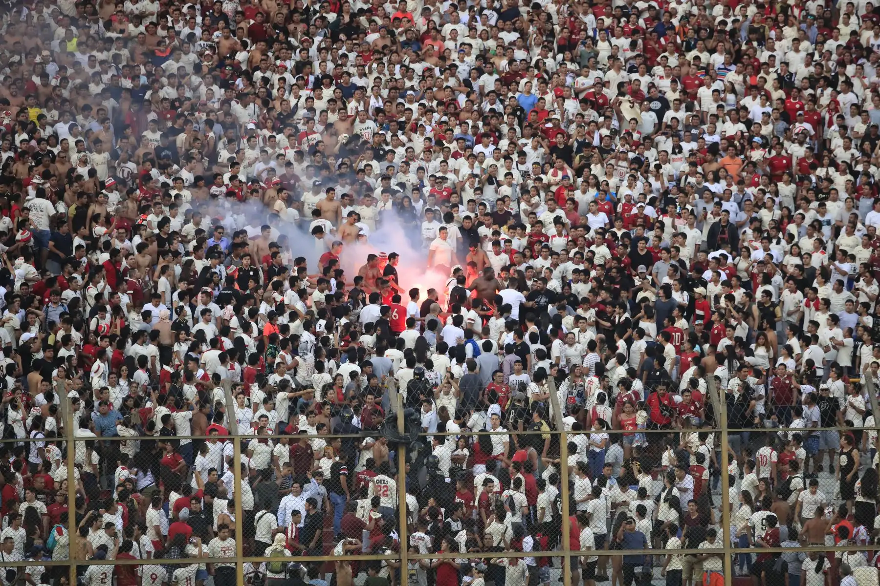 Universitario se enfrenta a Cerro Porteño en el Monumental, por la fase 2 de la Copa Libertadores de América.
Foto: ANDINA/Juan Carlos Guzmán