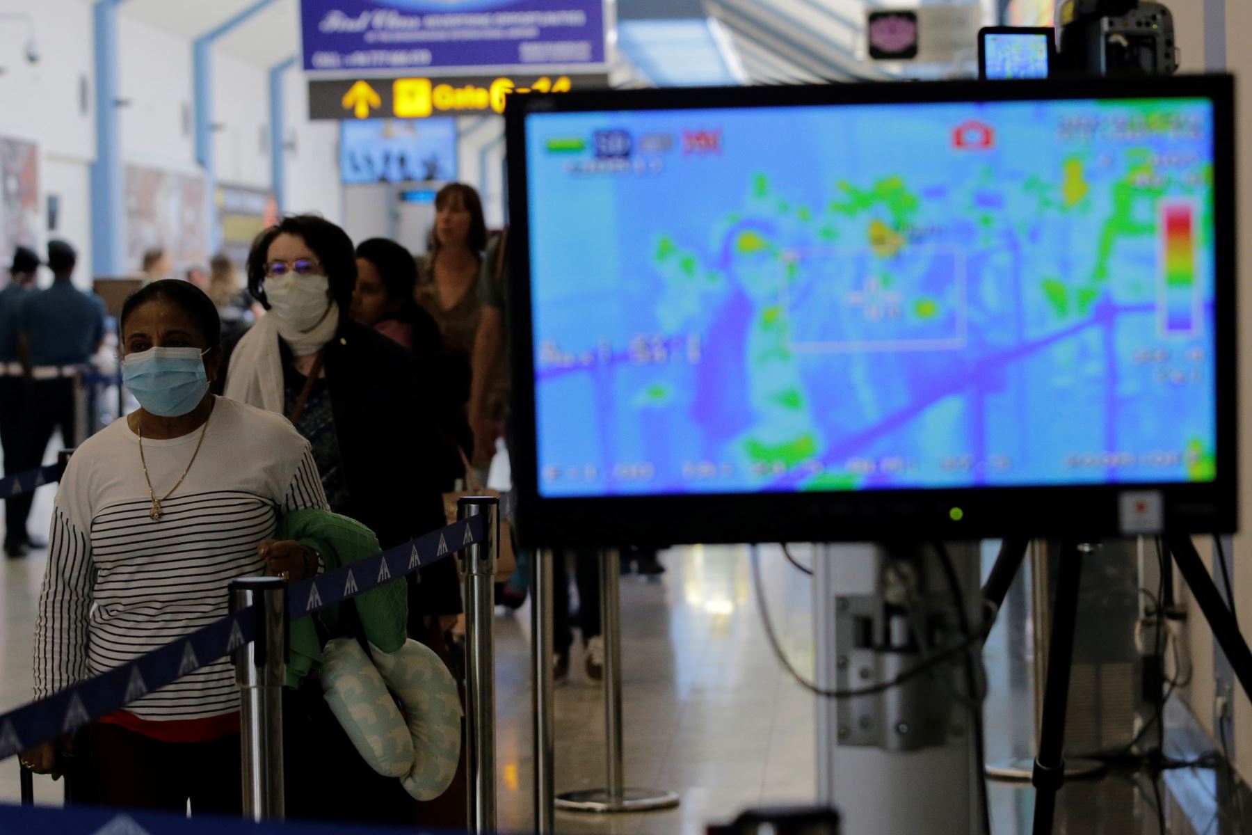 Problemas en la salida o llegada de pasajeros provenientes desde China. Foto: EFE
