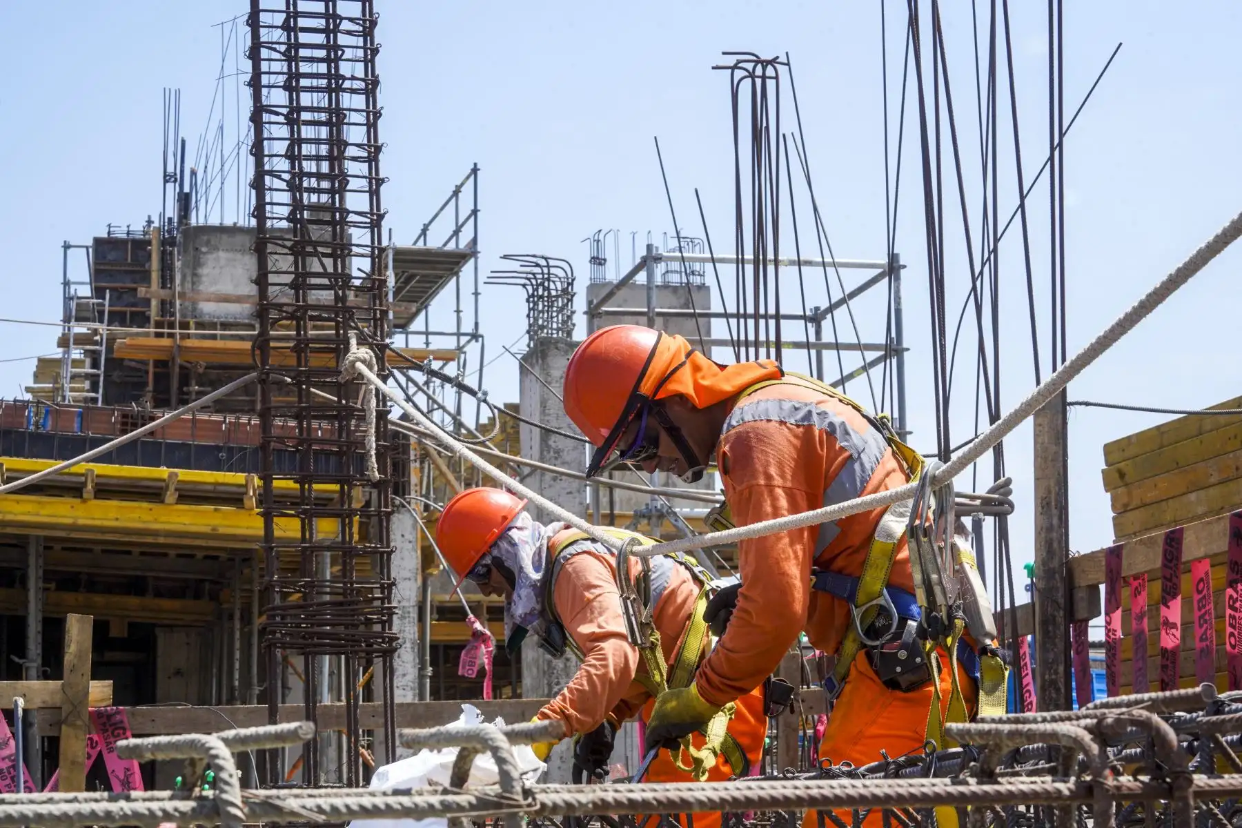 La Autoridad para la Reconstrucción con Cambios firmó contrato para iniciar la reconstrucción de cinco colegios de Lambayeque afectados por el Fenómeno El Niño costero. ANDINA/Archivo