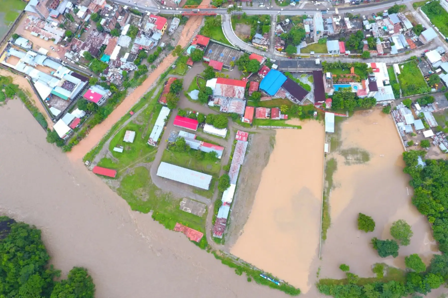 Lluvias intensas ocasionan serios estragos en diversos puntos en la provincia de Chanchamayo, región Junín.