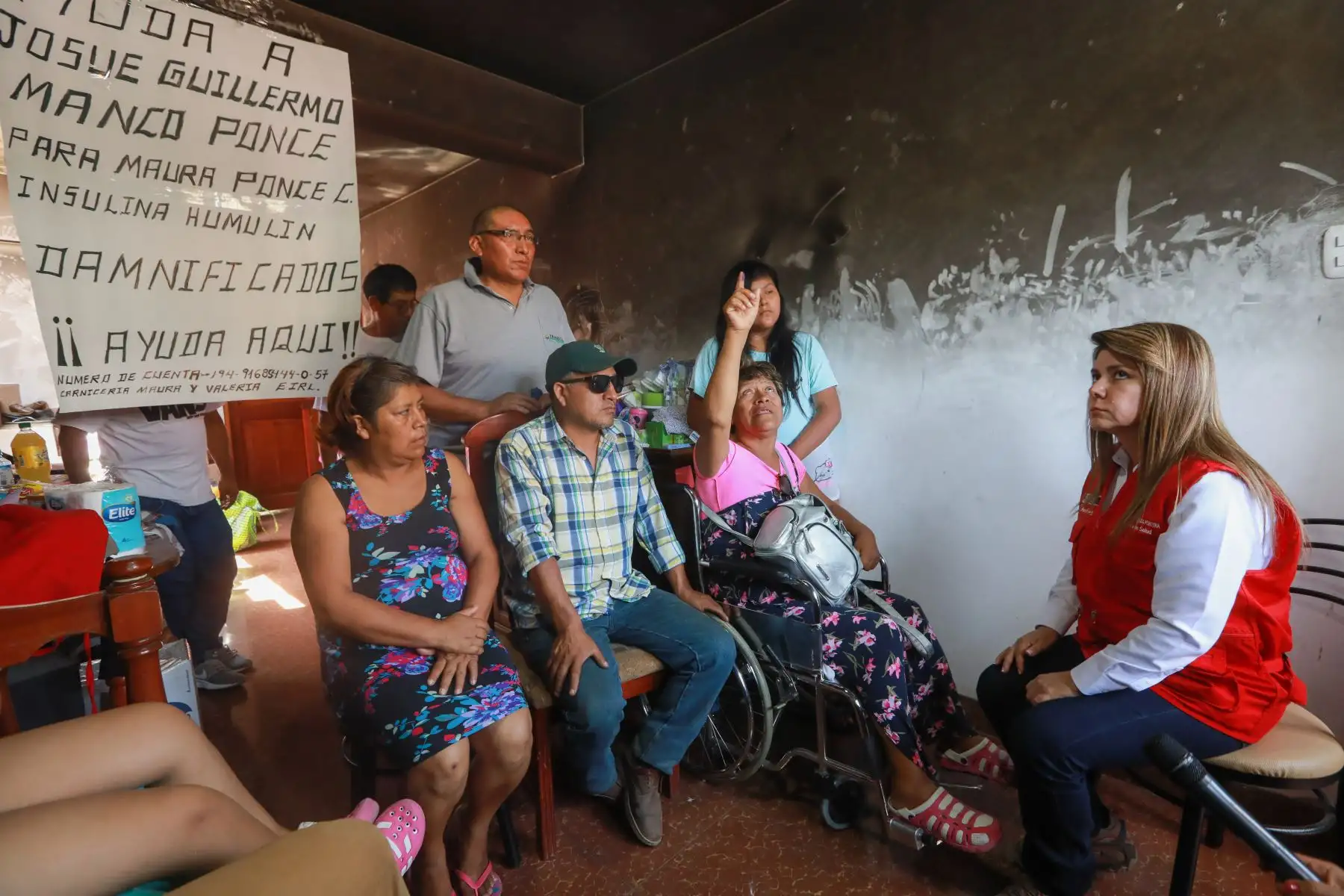 Ministra de Salud, María Elizabeth Hinostroza recorre zona de emergencia en Villa el Salvador para garantizar la atención a las familias afectadas.
Foto: ANDINA/Difusión