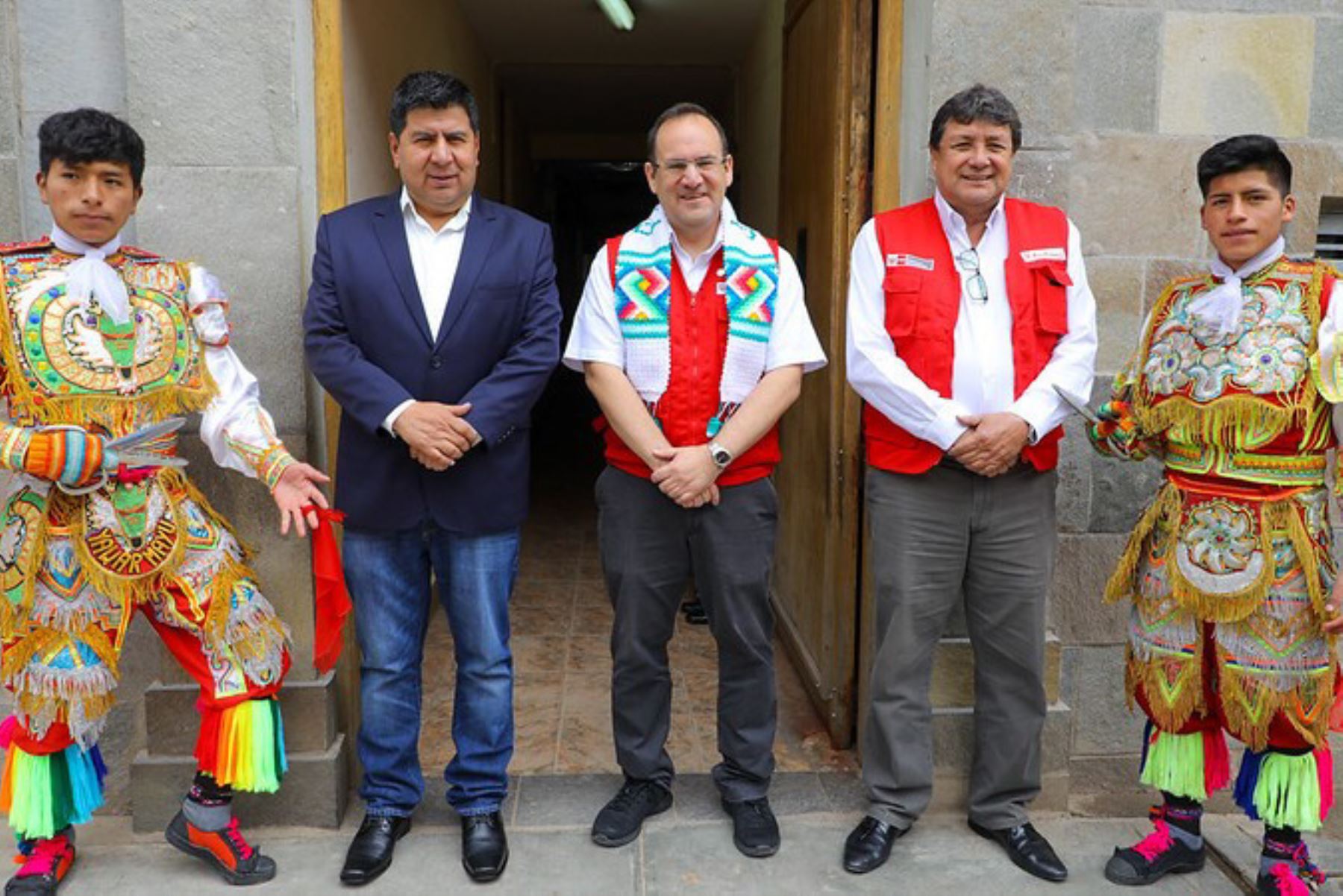 El viceministro de Mype e Industria del Ministerio de la Producción, José Salardi, inauguró el primer Centro de Desarrollo Empresarial (CDE) en Huancavelica, con el propósito de contribuir con el crecimiento de las Mype y de los emprendedores de la región.