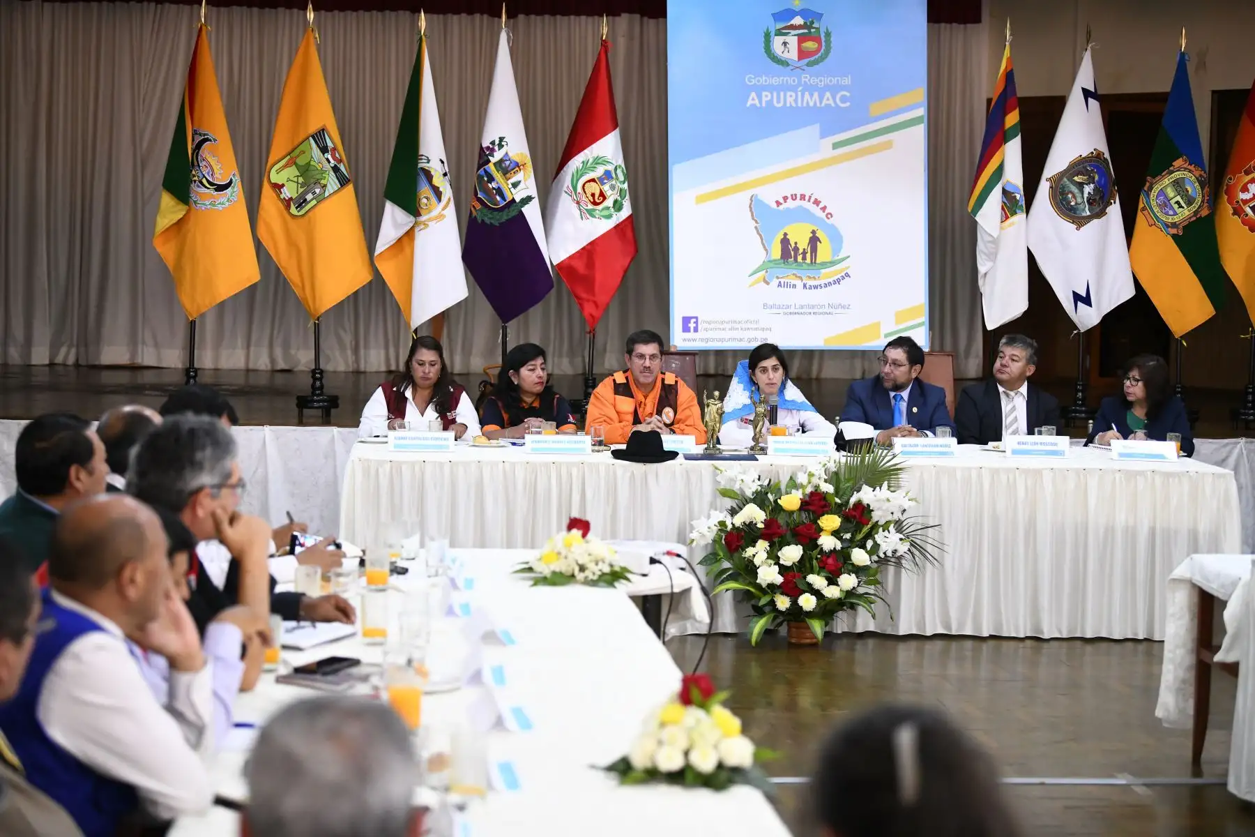 Ministra de Economía y Finanzas, María Antonieta Alva visita la región Apurímac para reunirse con autoridades regionales y municipales para identificar las trabas y dificultades que presentan sus equipos técnicos en la ejecución de inversiones.
Foto:Difusión MEF