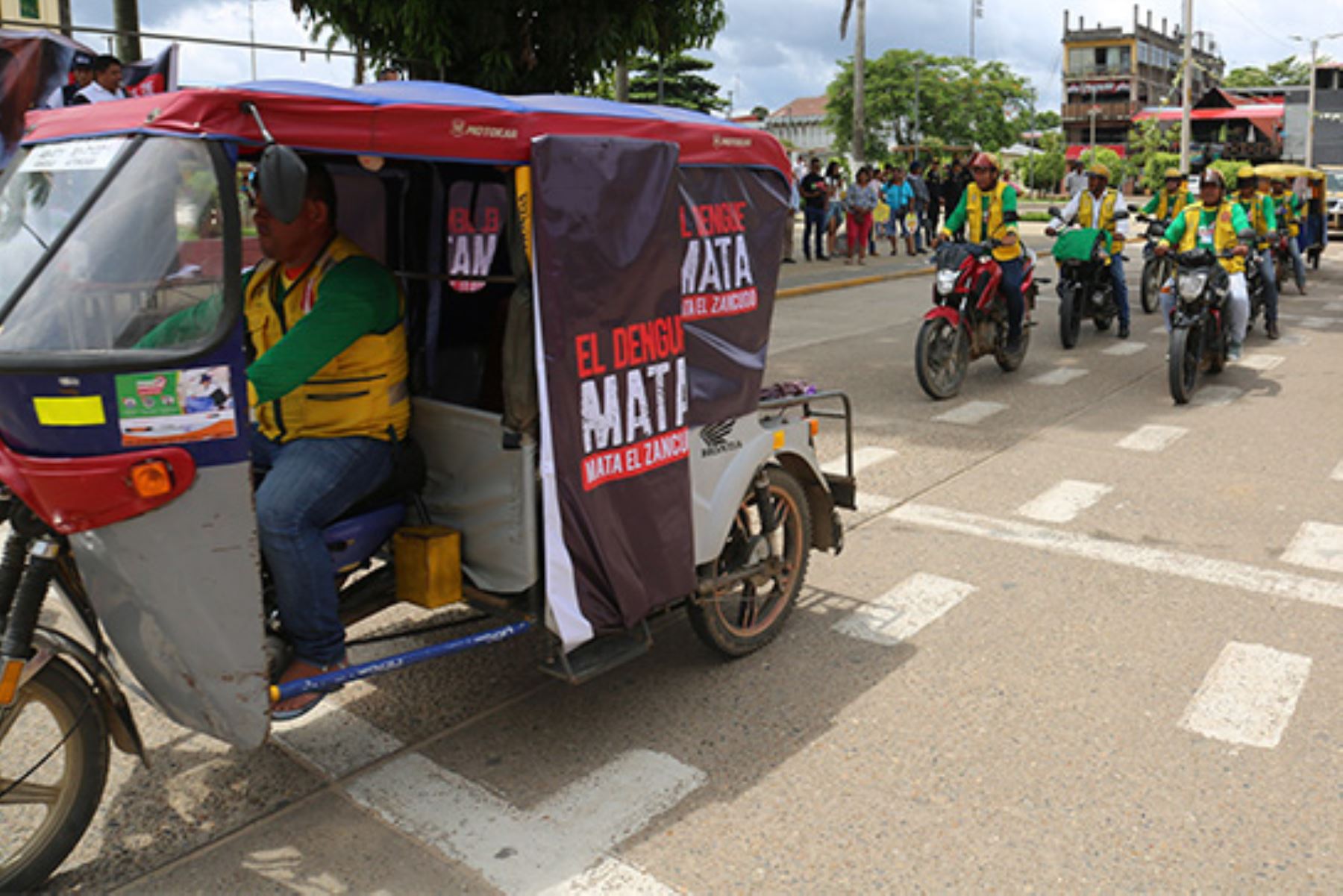 Mototaxistas se comprometieron a participar activamente en la lucha contra el dengue en Madre de Dios