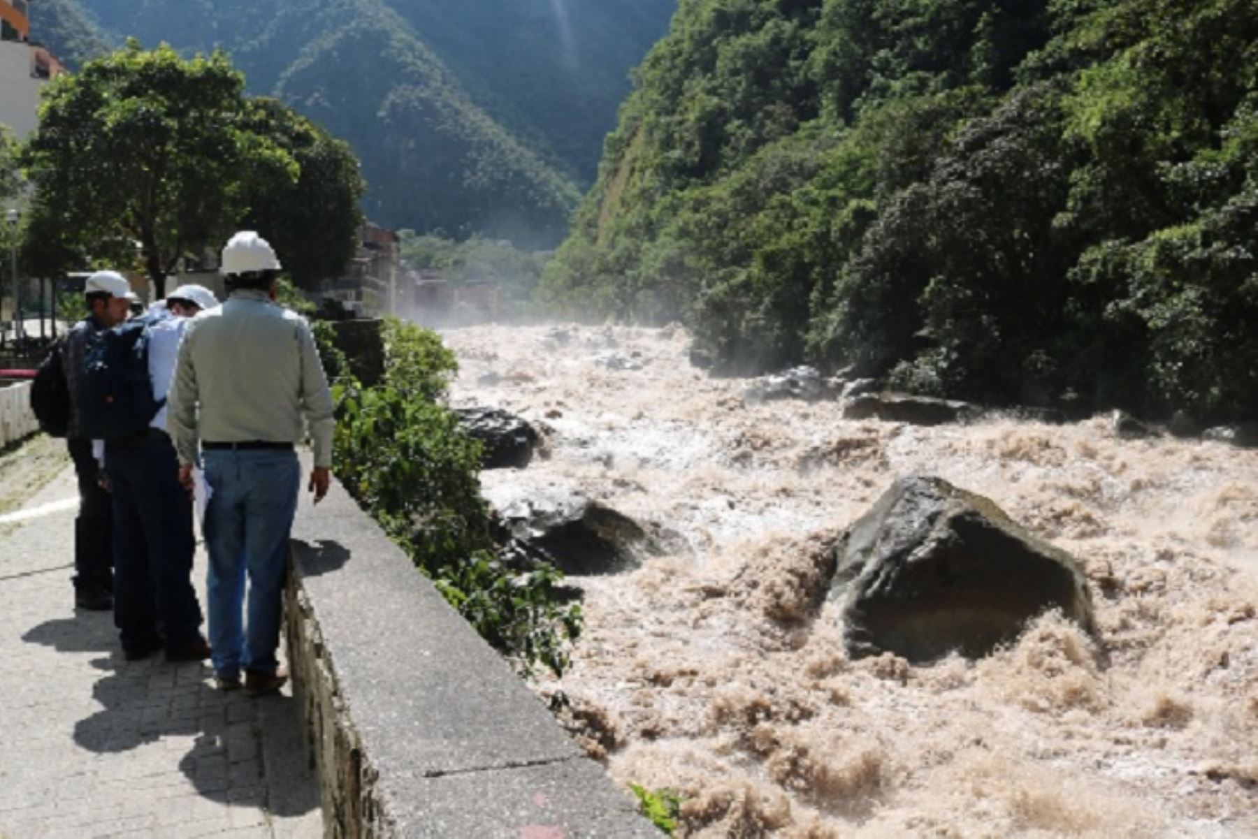 La alerta permanente en el distrito de Machu Picchu se dispuso a fin de tomar acciones ante el crecimiento del caudal de los ríos Alcamayo, Aguas Calientes y Vilcanota.