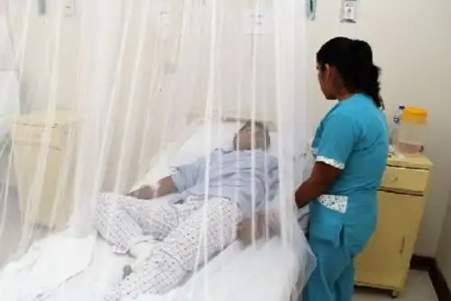 Como parte de las acciones contra el dengue se han habilitado más ambientes y camas hospitalarias, equipamiento e insumos médicos para la atención de los afectados.