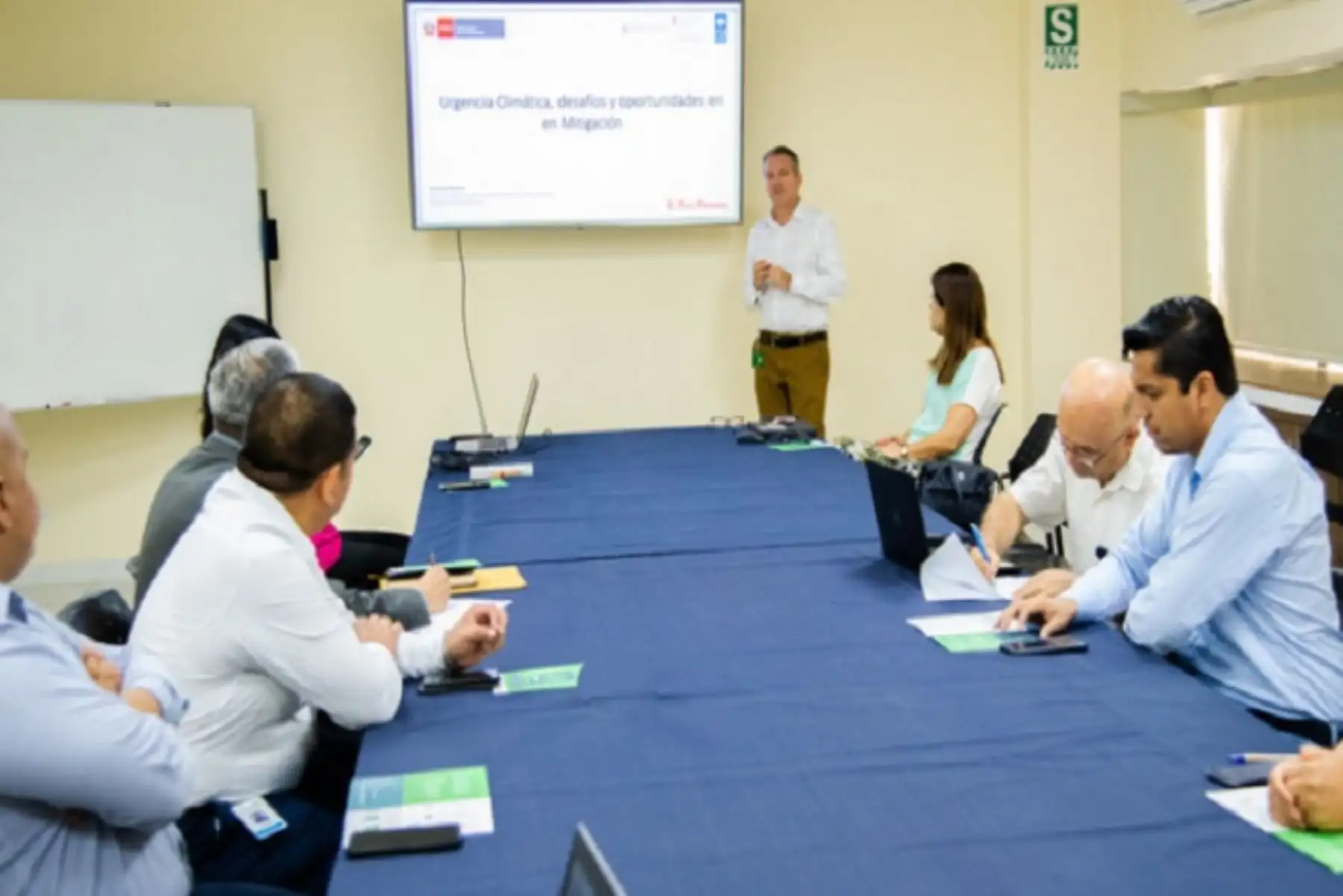 Más de una docena de empresas manifestaron su interés por ser parte la plataforma que involucra activamente al sector privado en el compromiso climático del país.