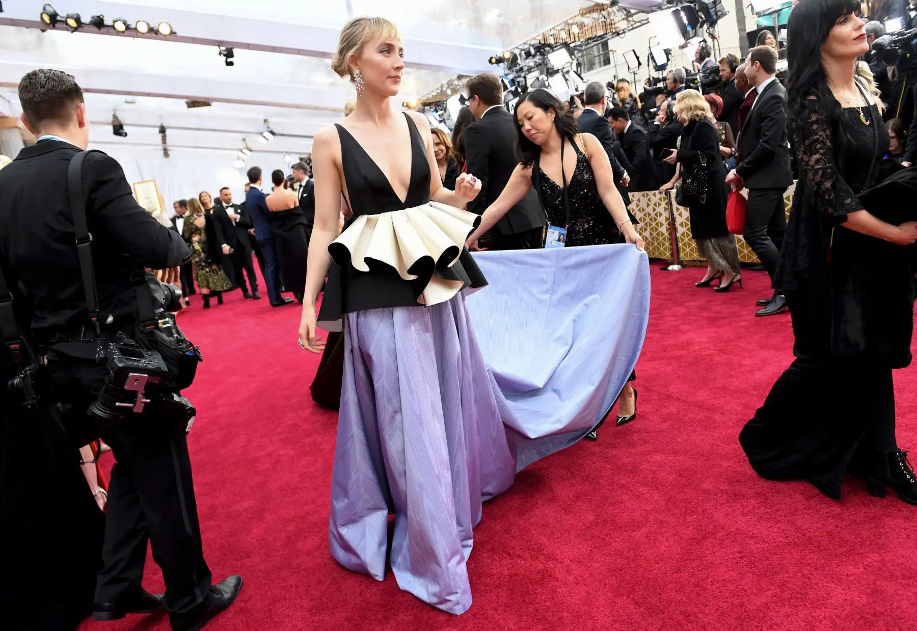 La actriz estadounidense-irlandesa Saoirse Ronan llega para el 92º Oscar al Dolby Theatre de Hollywood, California.
Foto: AFP