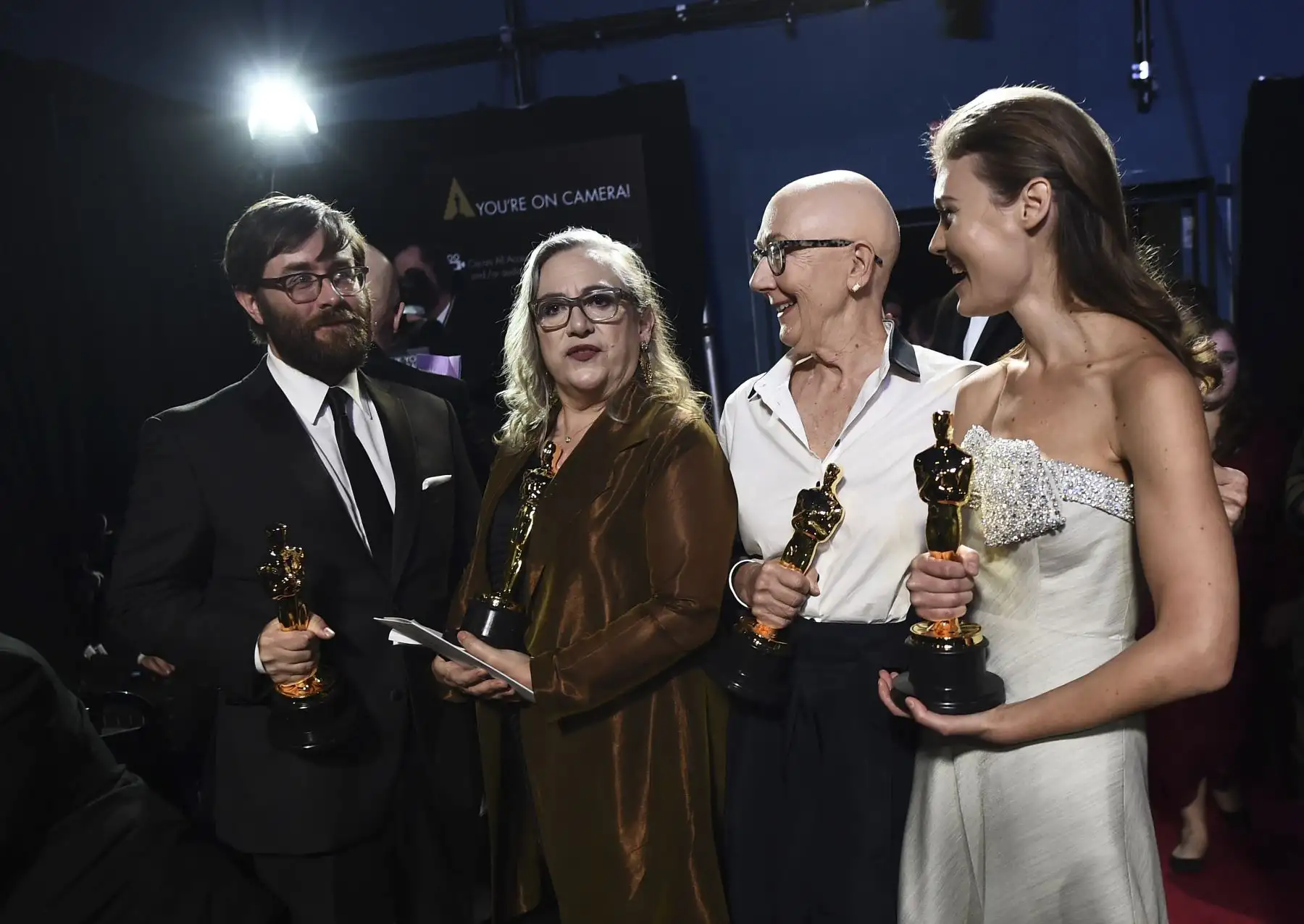 Los ganadores del Oscar Jeff Reichert, Carol Dysinger, Julia Reichert y Elena Andreicheva posan detrás del escenario durante la 92a Anual de los Premios de la Academia en el Dolby Theatre en Hollywood, California.
Foto: AFP