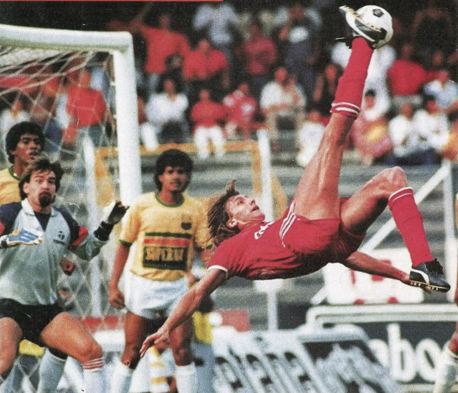 Con el América de Cali, Gareca logró el título nacional colombiano seis veces consecutivas. También alcanzó la final de la Copa Libertadores en tres oportunidades, pero las perdió todas. Foto: Cortesía