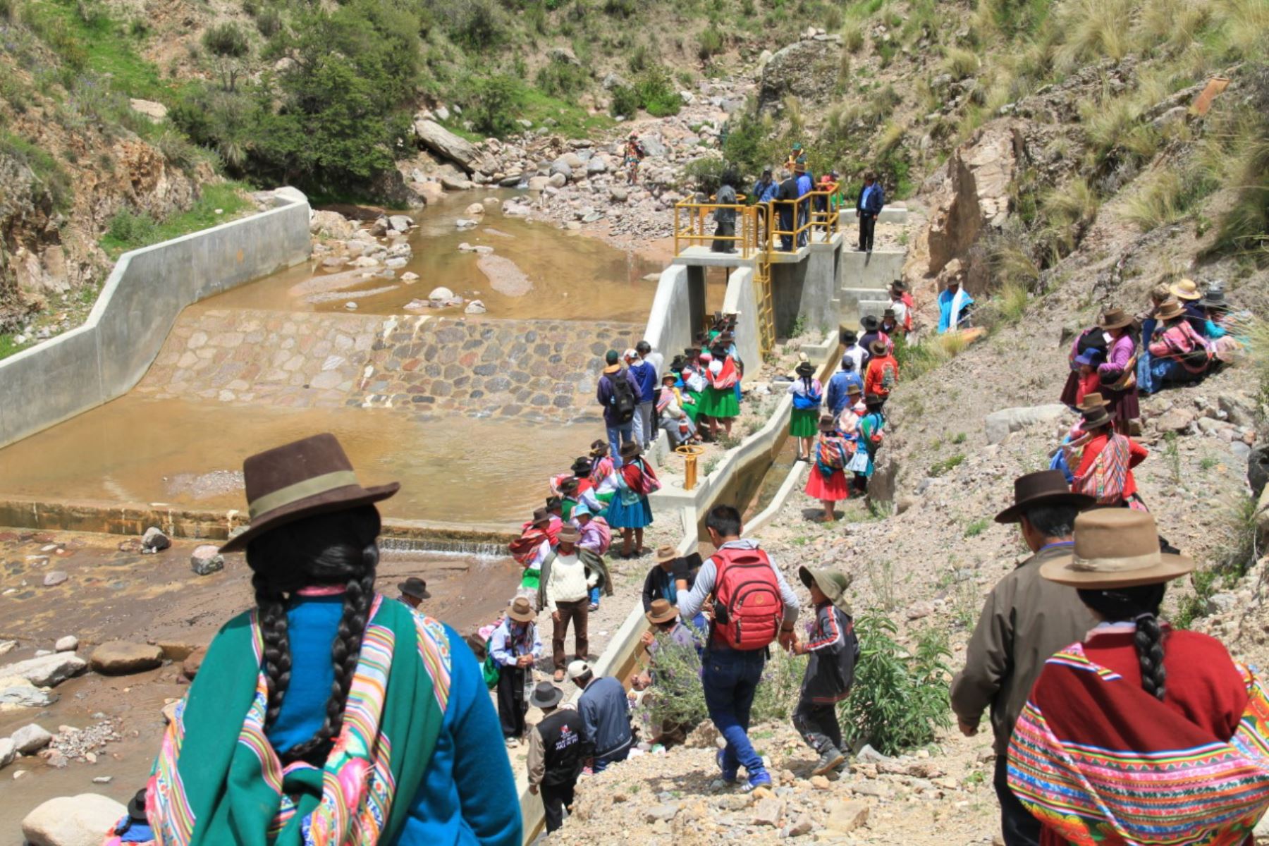La obra de mejoramiento del servicio de agua para riego Tomaycucho, región Ayacucho, tiene una inversión de 2