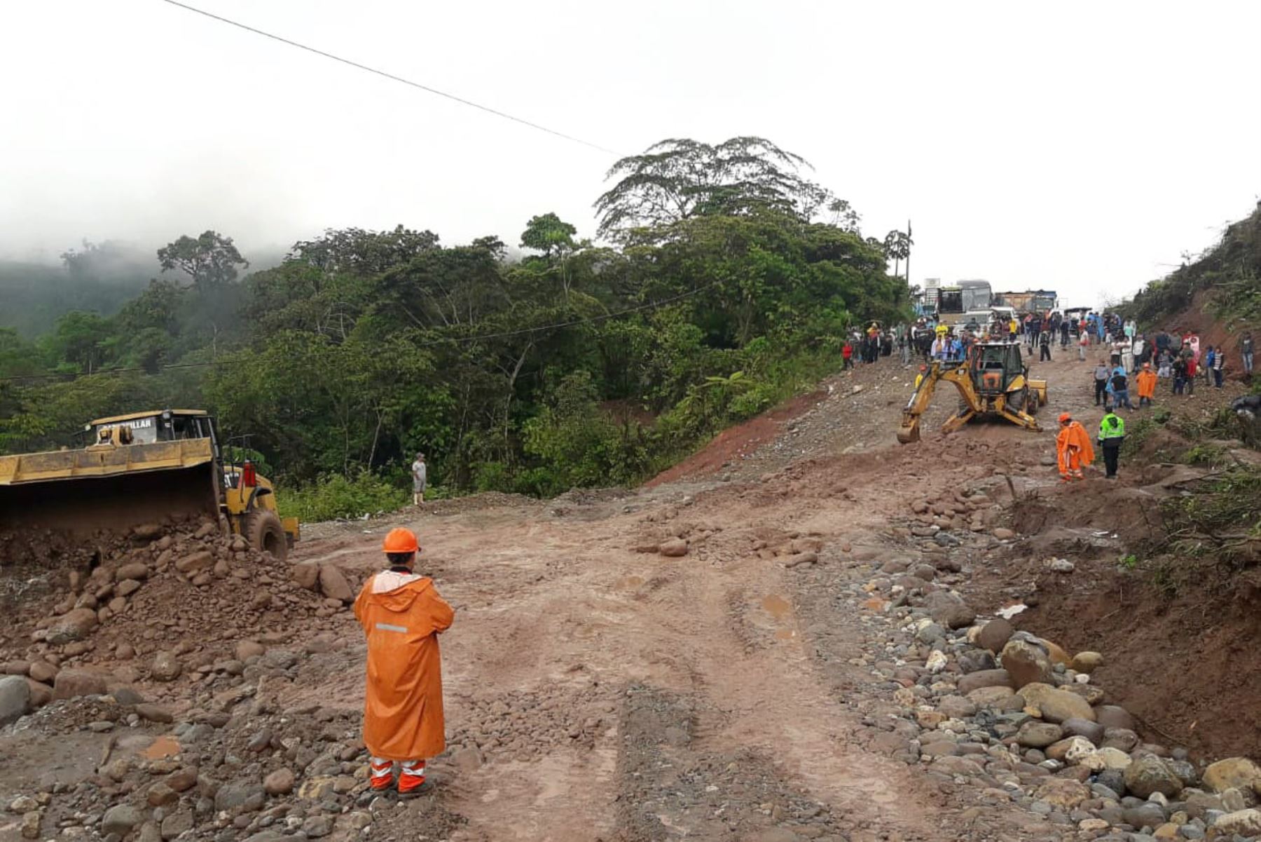 El MTC intensifica trabajos para restablecer el tránsito en vías afectadas por lluvias y huaicos en las regiones de Junín, Pasco y Ucayali.