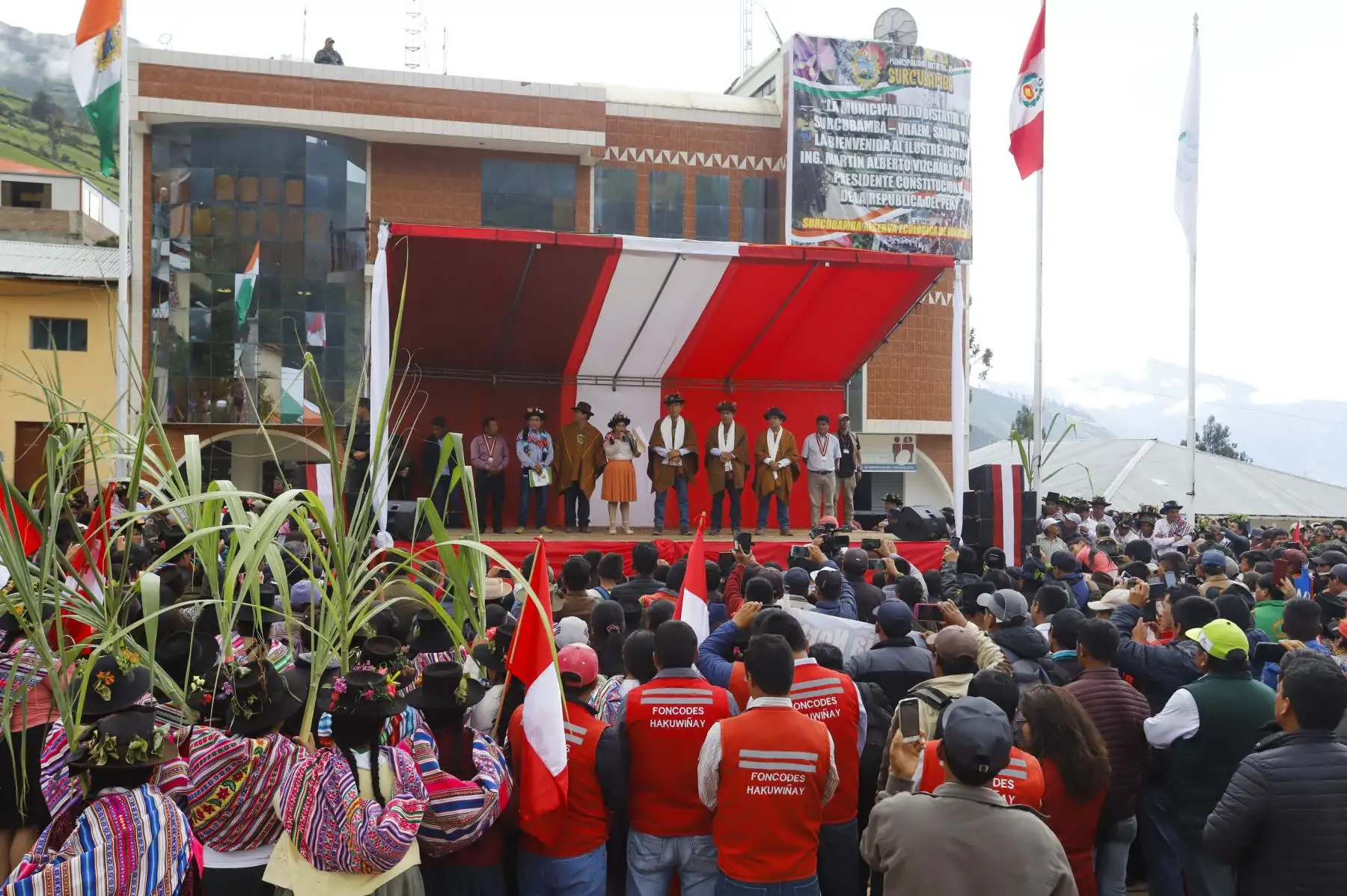 El presidente Martín Vizcarra realizó una supervisión de la obra de mejoramiento de la carretera Salcahuasi (Huancavelica), vía que permitirá unir a tres distritos de esta parte del país que se encuentran actualmente aislados y no tenían una conexión adecuada.Foto.ANDINA/ Prensa Presidencia