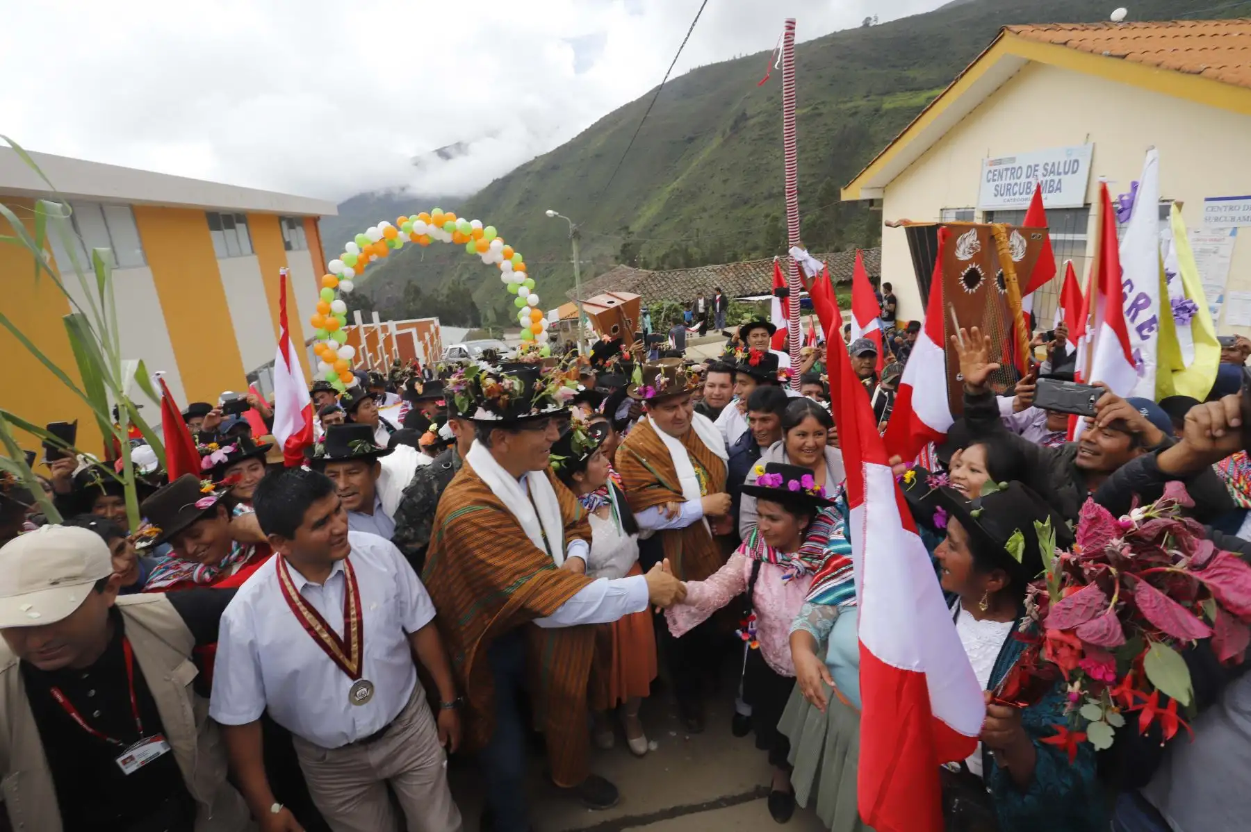 El presidente Martín Vizcarra realizó una supervisión de la obra de mejoramiento de la carretera Salcahuasi (Huancavelica), vía que permitirá unir a tres distritos de esta parte del país que se encuentran actualmente aislados y no tenían una conexión adecuada.Foto.ANDINA/ Prensa Presidencia