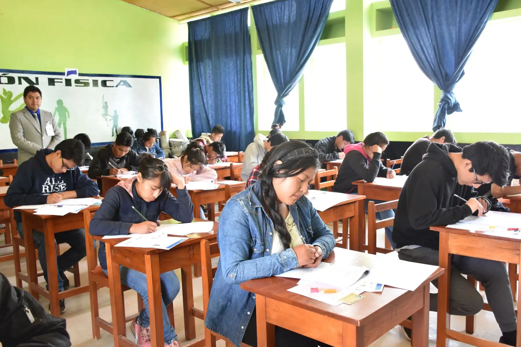 Personas con discapacidad y jóvenes en situación de pobreza extrema de Tarma pagarán 50 % menos para postular a la universidad. ANDINA/Difusión