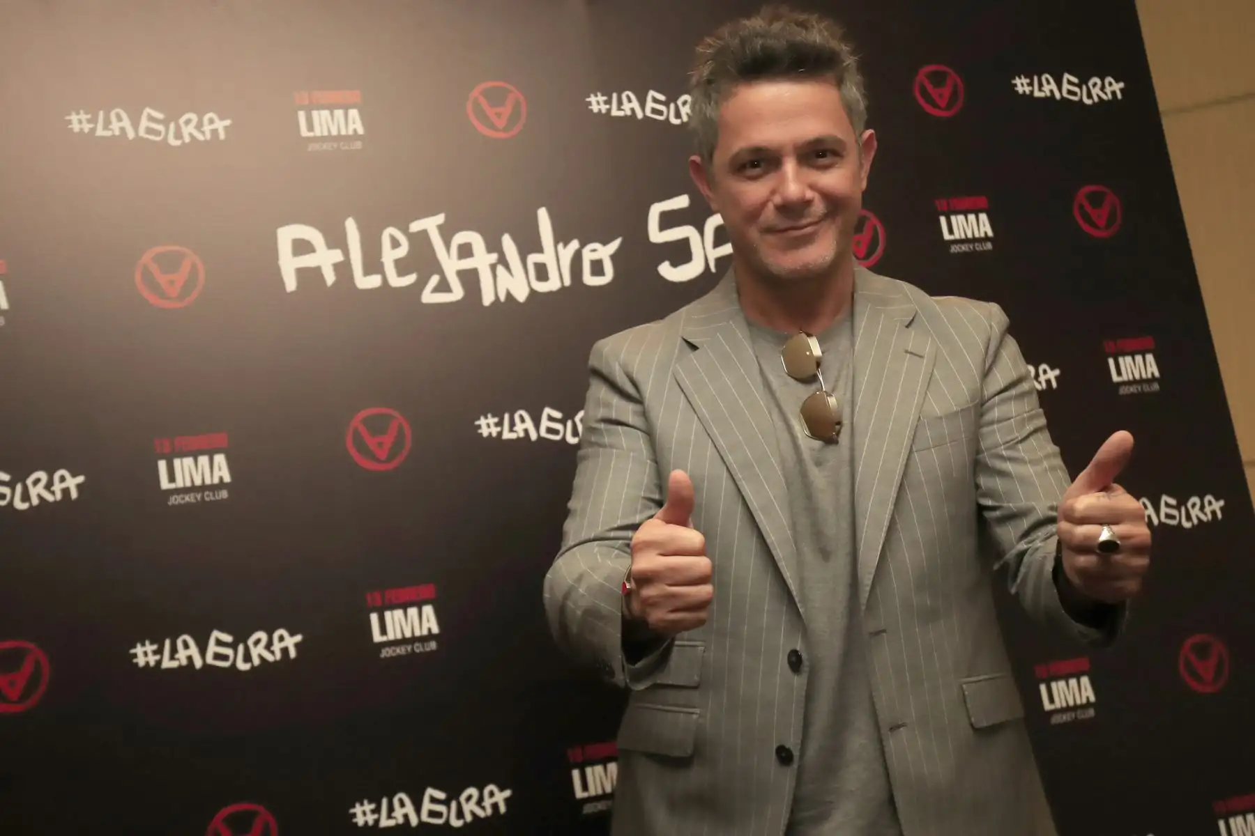 Alejandro Sanz en conferencia de prensa en el Swiss Hotel:

Foto: ANDINA / Juan Carlos Guzmán Negrini.