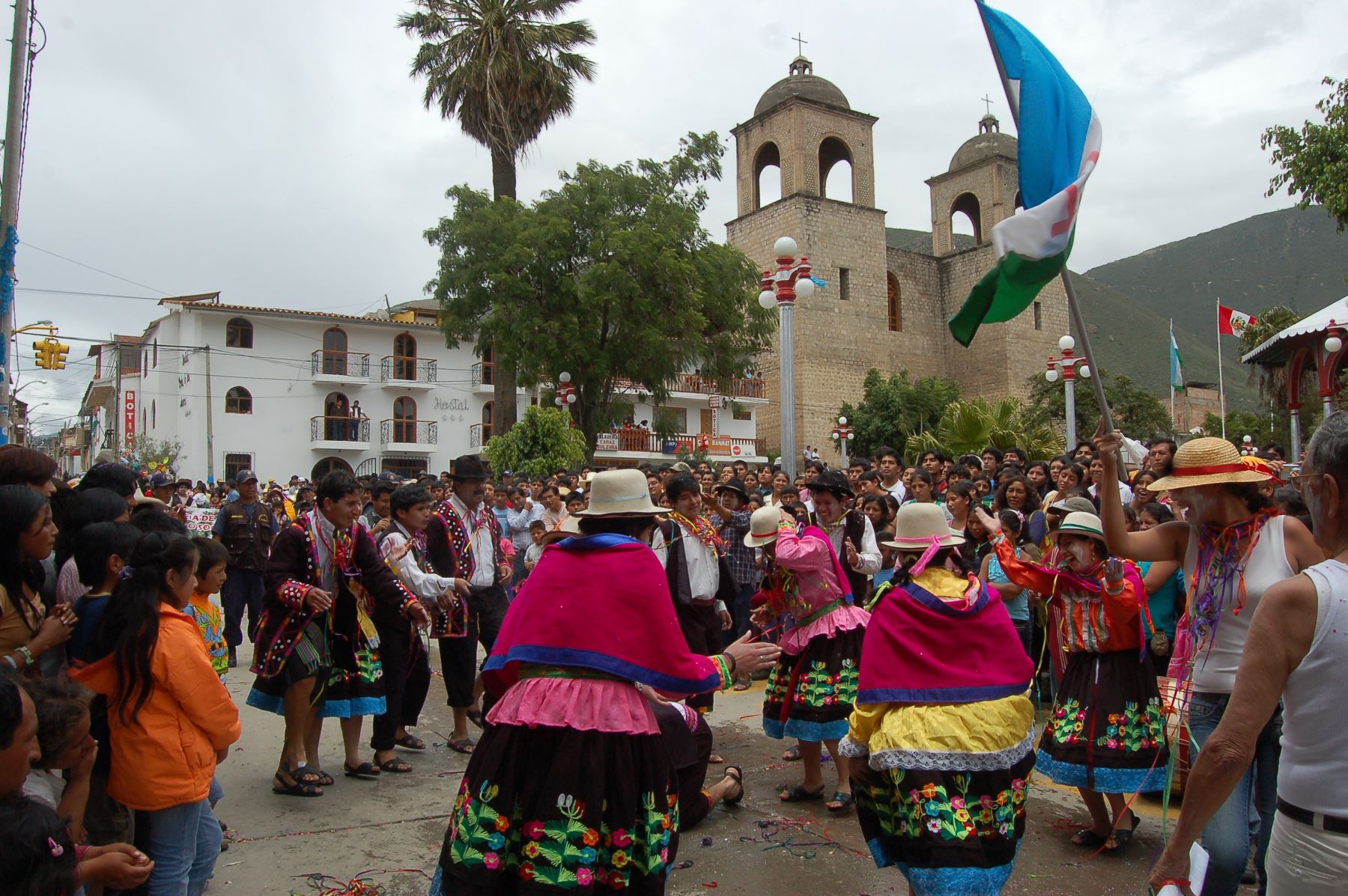 Así se prepara la ciudad de Caraz, en Áncash, para celebrar el tradicional Carnaval Huaylino. ANDINA/Difusión