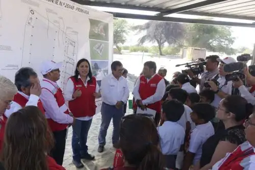 La ministra de Educación, Flor Pablo Medina, anunció la inversión de 233 millones de soles para la reconstrucción de 58 colegios en la región Piura, que beneficiará a 5994 estudiantes.
