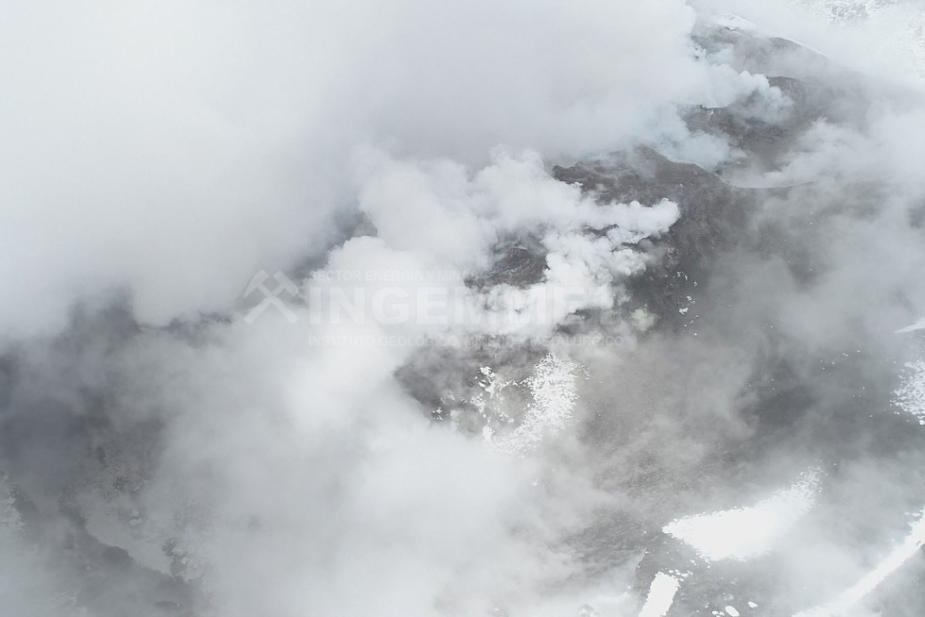 El Ingemmet efectuó sobrevuelo con dron el cráter del volcán Sabancaya, ubicado en la región Arequipa.