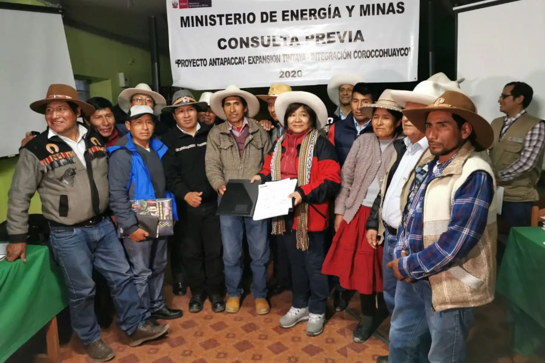 Ministerio de Energía y Minas entrega plan de consulta previa a comunidades originarias de la provincia de Espinar, en Cusco. ANDINA/Difusión