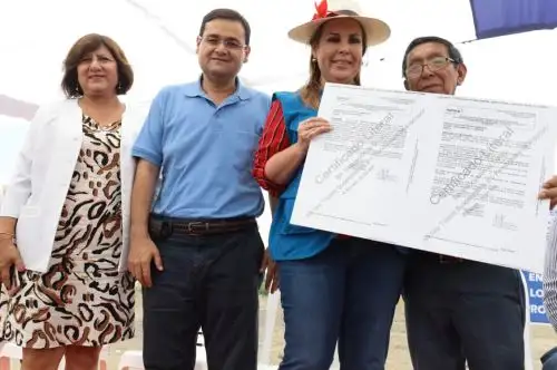 Tres modernos hospitales, debidamente equipados, tiene proyectado construir el Seguro Social de Salud (EsSalud) en Lambayeque, anunció la presidenta ejecutiva de esta institución, Fiorella Molinelli, quien dijo que estas edificaciones beneficiarán a más de 632,000 asegurados de esa región.