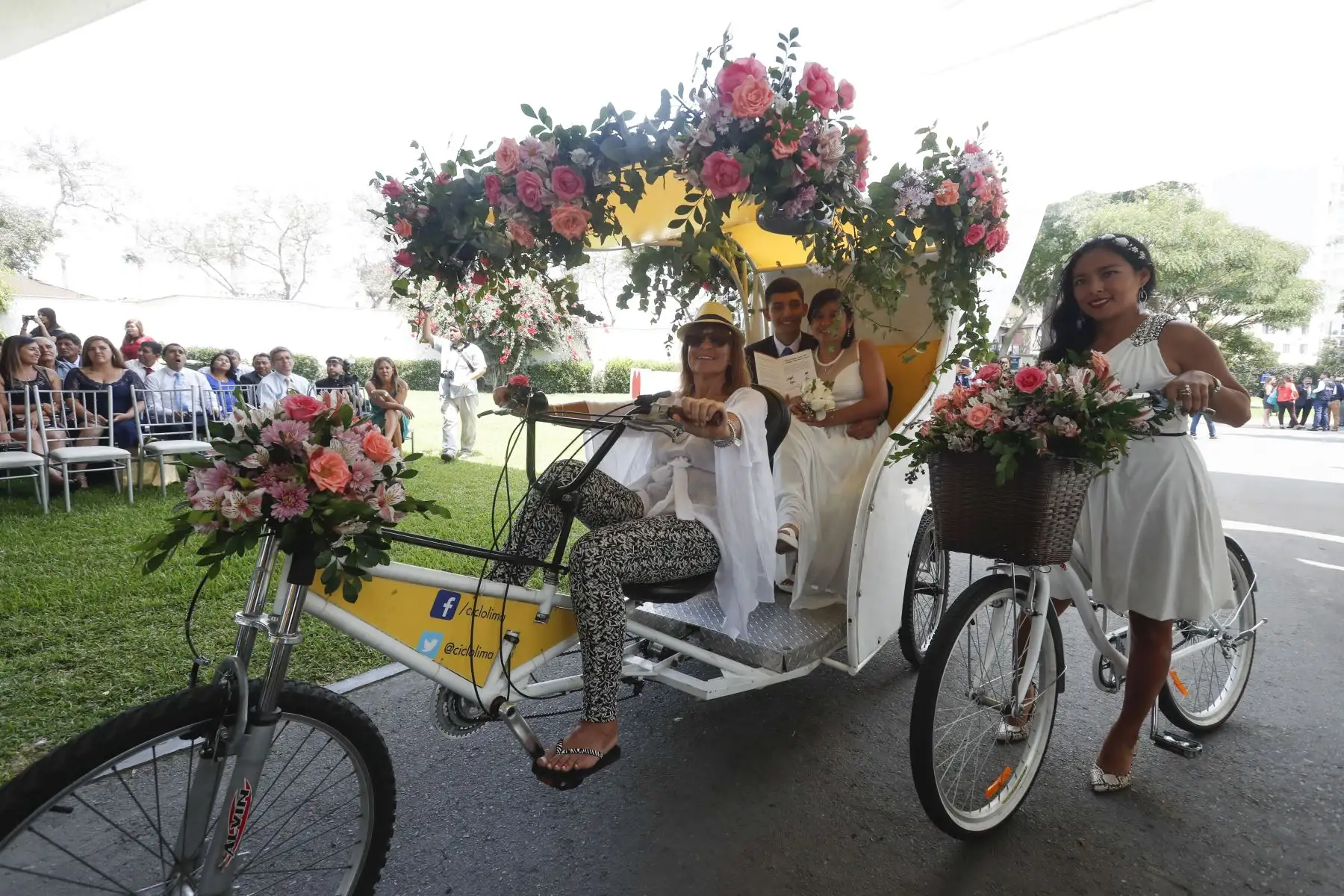 En el Día del Amor y la Amistad, ciento nueve parejas se dieron el sí ante la Ley en el primer matrimonio civil comunitario del año que organizó la Municipalidad de Lima. Foto: ANDINA/Renato Pajuelo