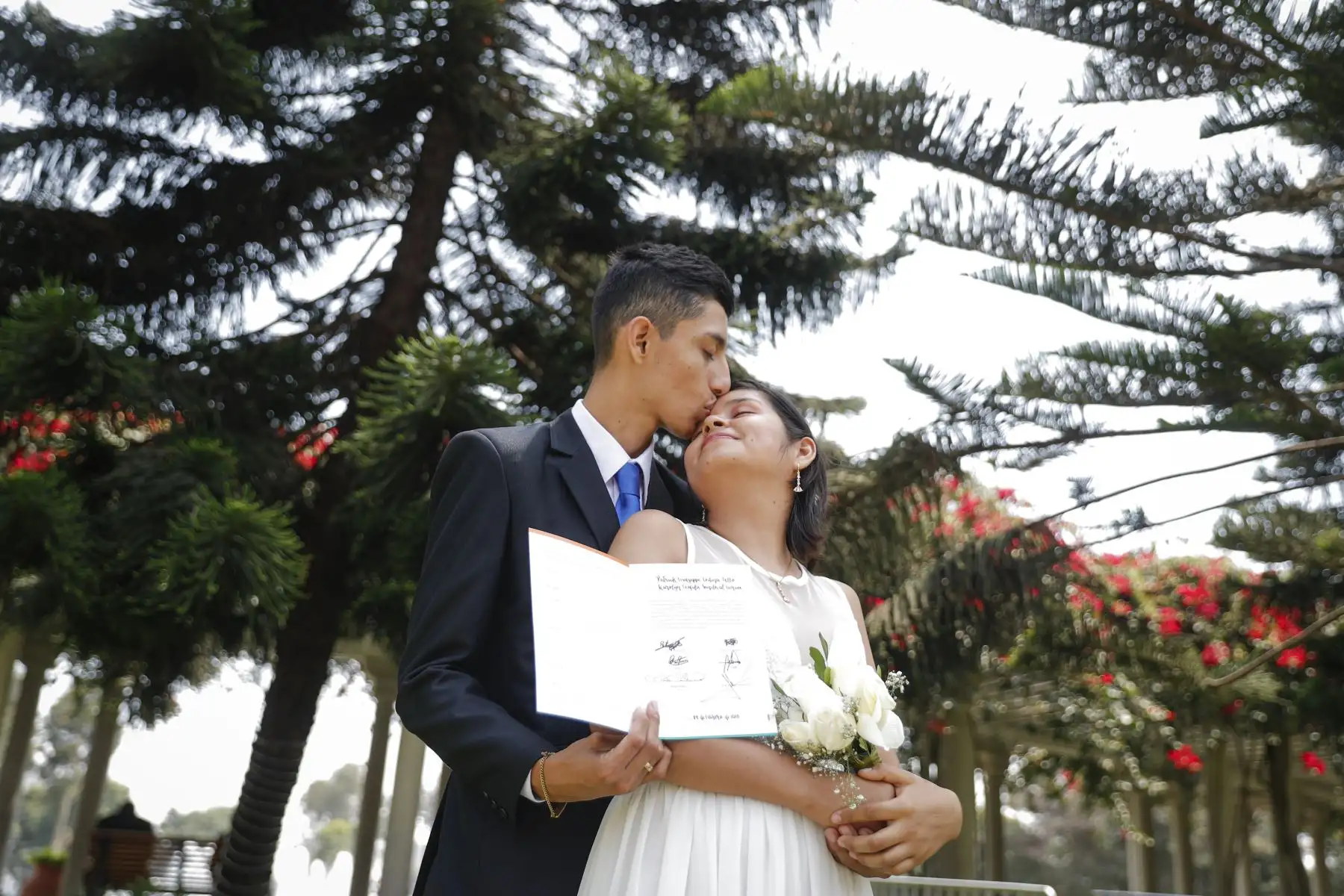 En el Día del Amor y la Amistad, ciento nueve parejas se dieron el sí ante la Ley en el primer matrimonio civil comunitario del año que organizó la Municipalidad de Lima. Foto: ANDINA/Renato Pajuelo