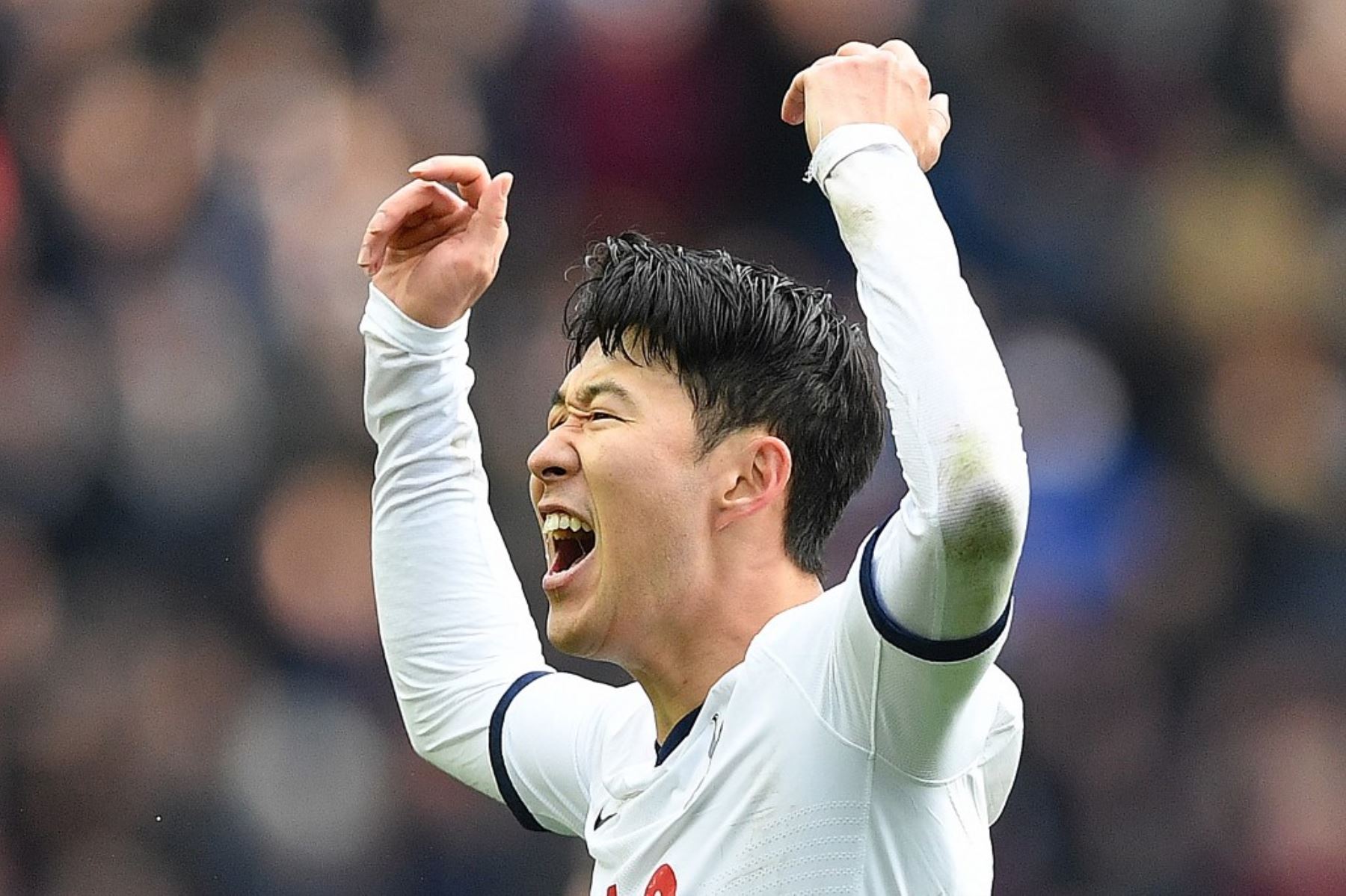 Son Heung-Min pone al Tottenham en puestos de Champion League