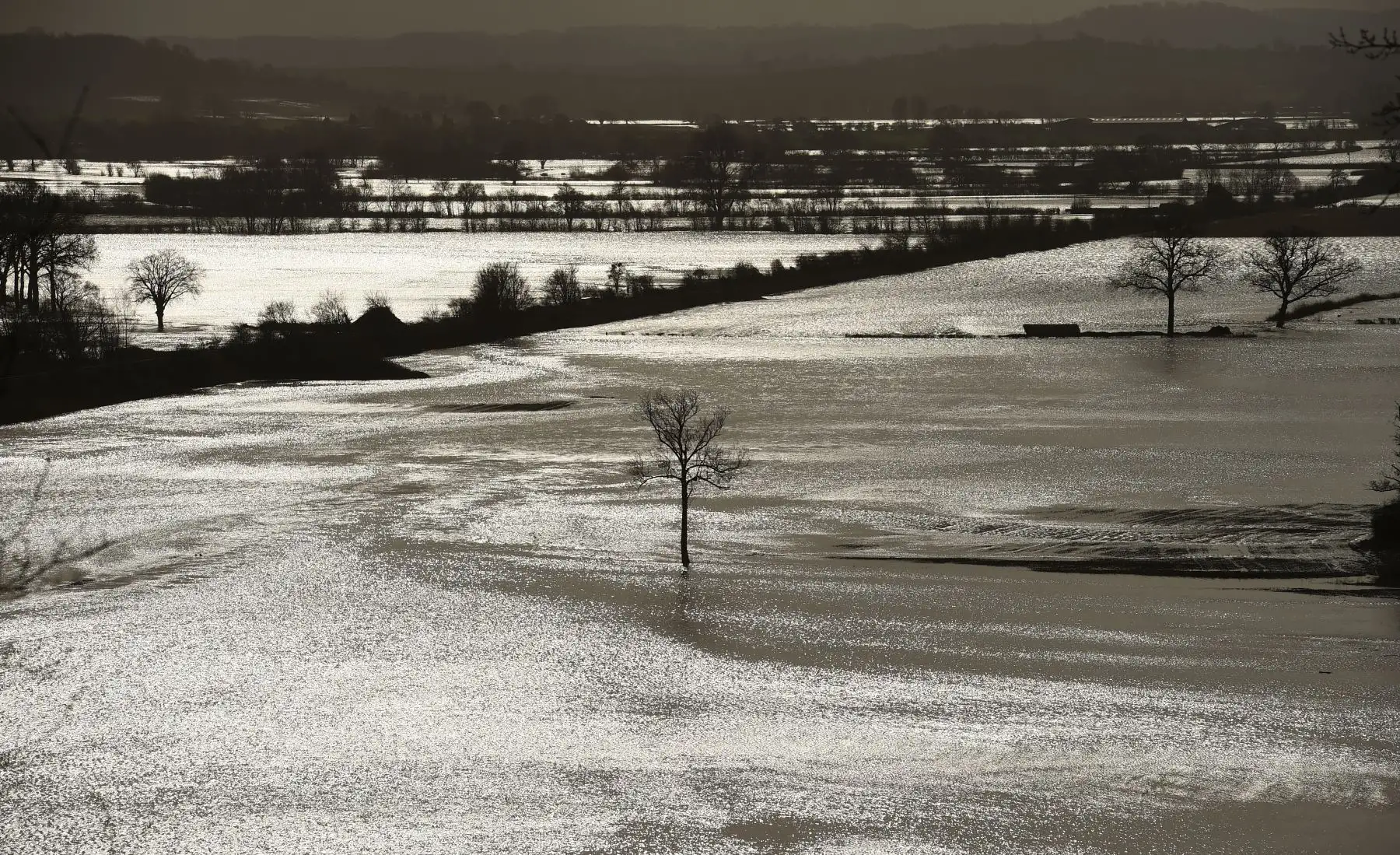 Inundaciones en los campos cerca de Hereford, en el oeste de Inglaterra. Foto: AFP