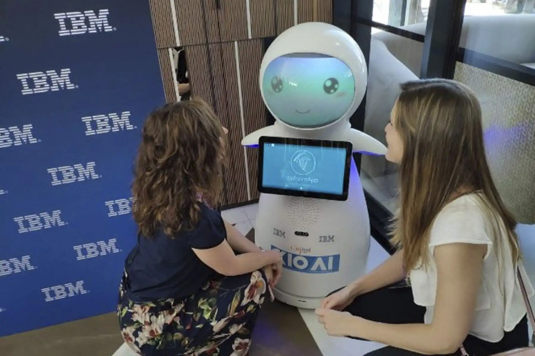 WatsomApp es una plataforma web que ha convertido en un juego una herramienta que permite ver el nivel de convivencia en el salón. Foto: IBM