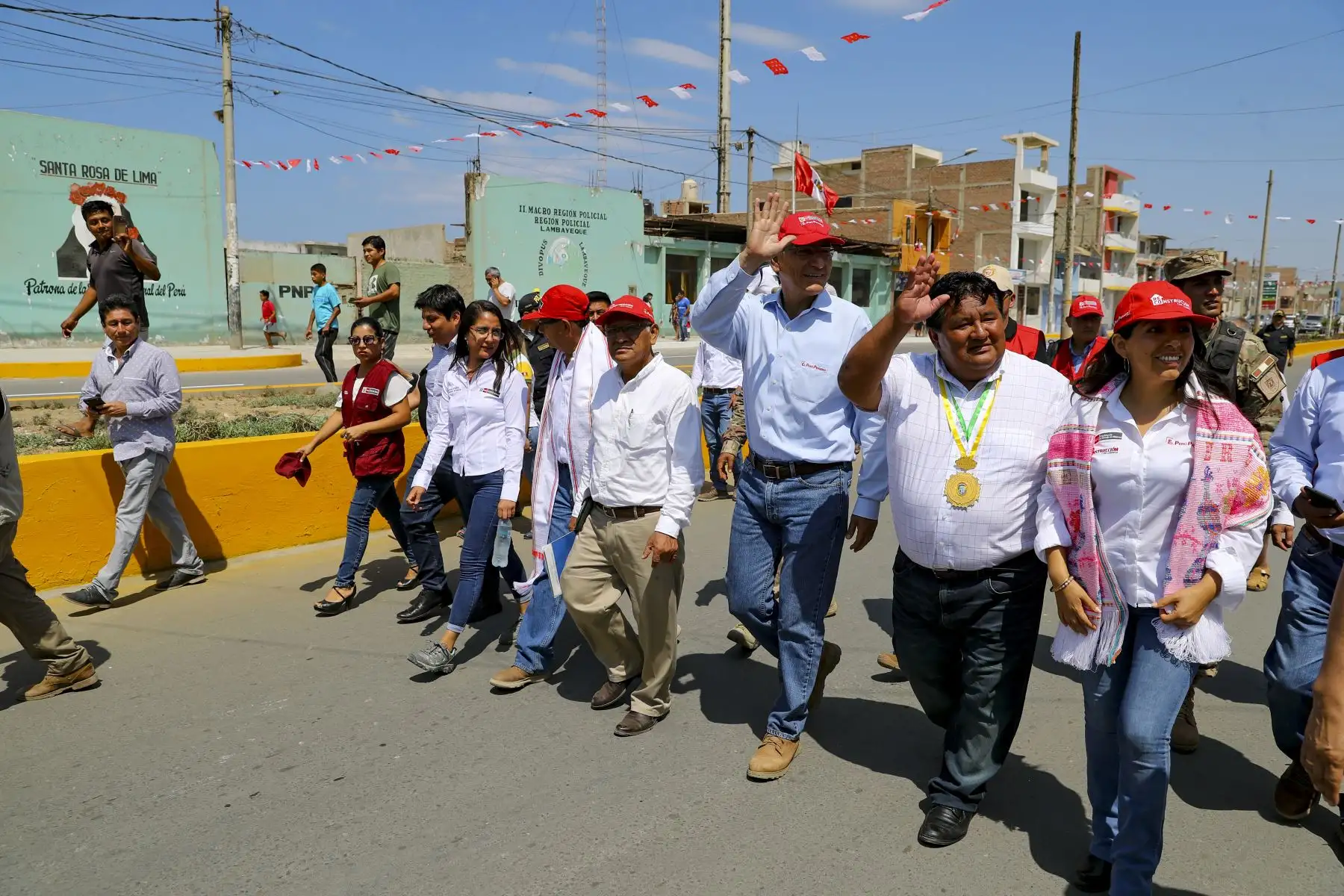 Presidente Martín Vizcarra supervisó la entrega de obras de rehabilitación de las calles del distrito de Santa Rosa de Chiclayo.Foto:ANDINA/ Prensa Presidencia