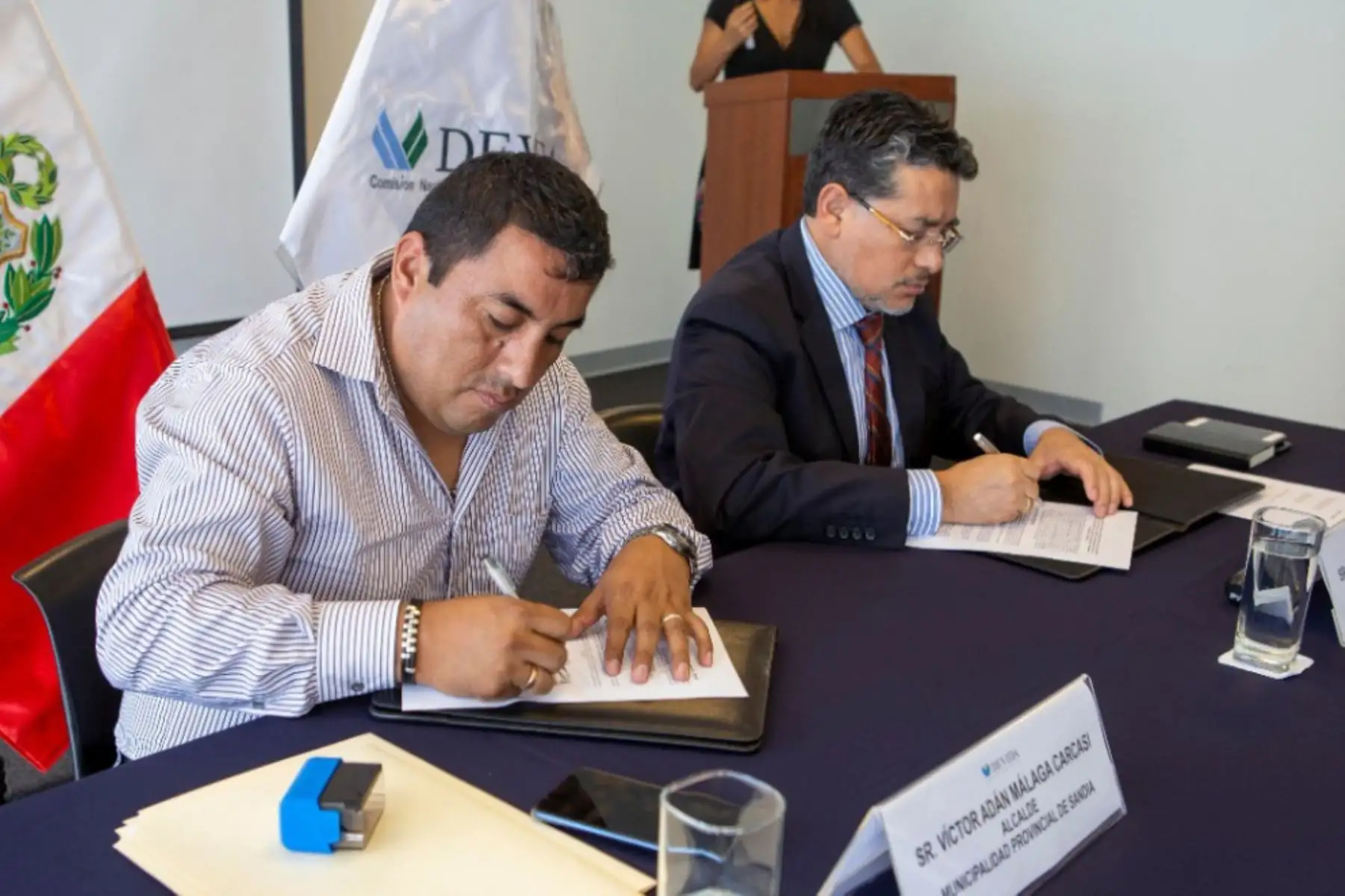 Devida suscribió una adenda con la municipalidad provincial de Sandia para continuar con la capacitación y asistencia técnica a la cadena de valor de los cultivos de café y frutales.