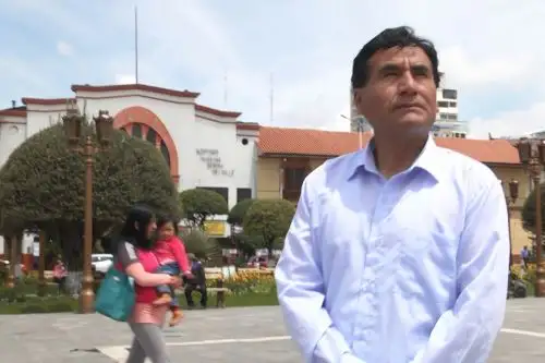 El docente Gerson Ames, natural de Huancayo, participa en el concurso Global Teacher Prize.