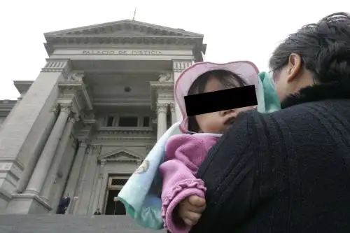Las madres podrán conocer la información real de lo que ganan padres demandados por alimentos. Foto: Andina/Archivo